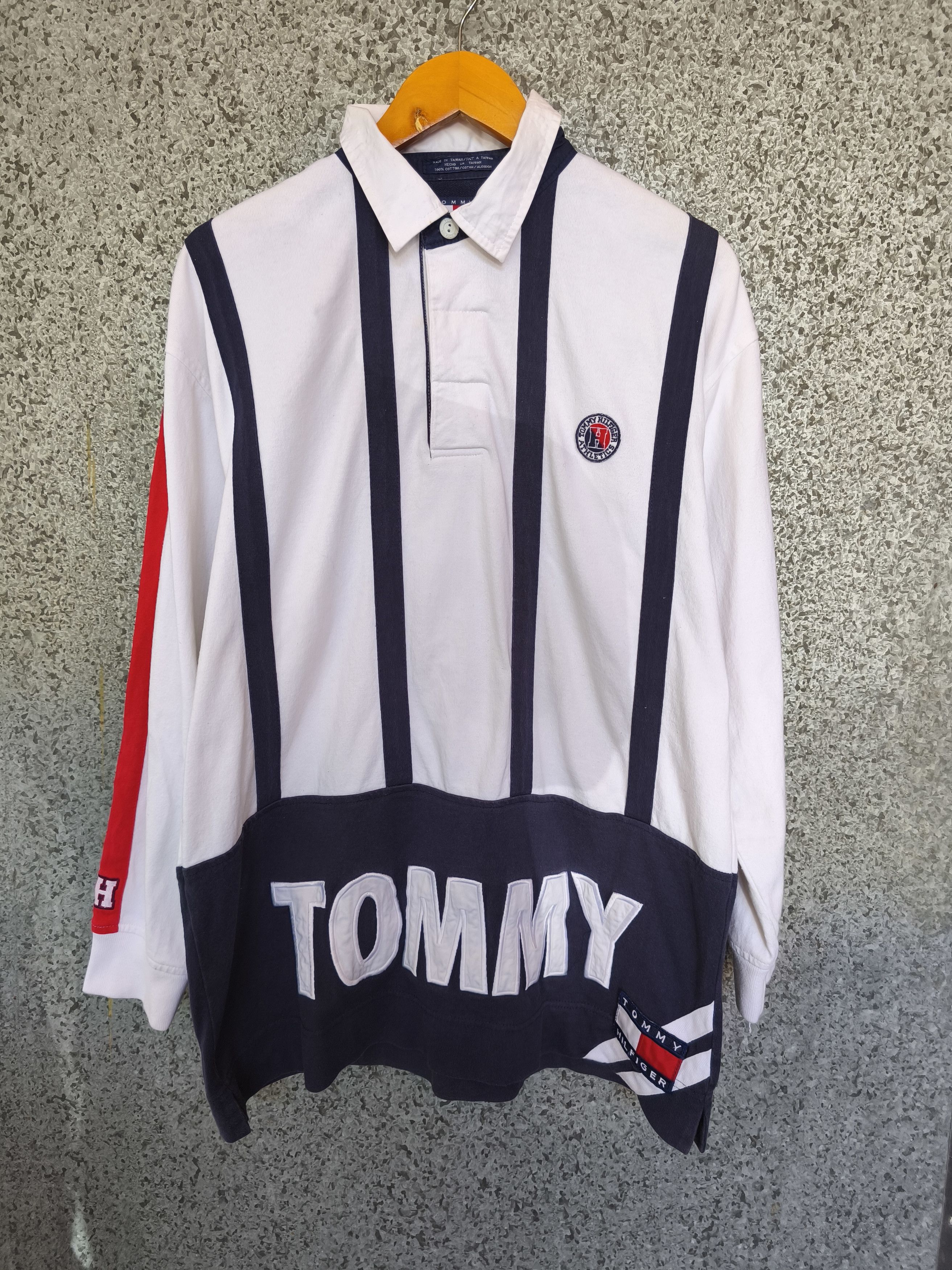 Tommy Hilfiger Vintage Tommy Hilfiger polo rugby Size US L / EU 52-54 / 3 - 1 Thumbnail