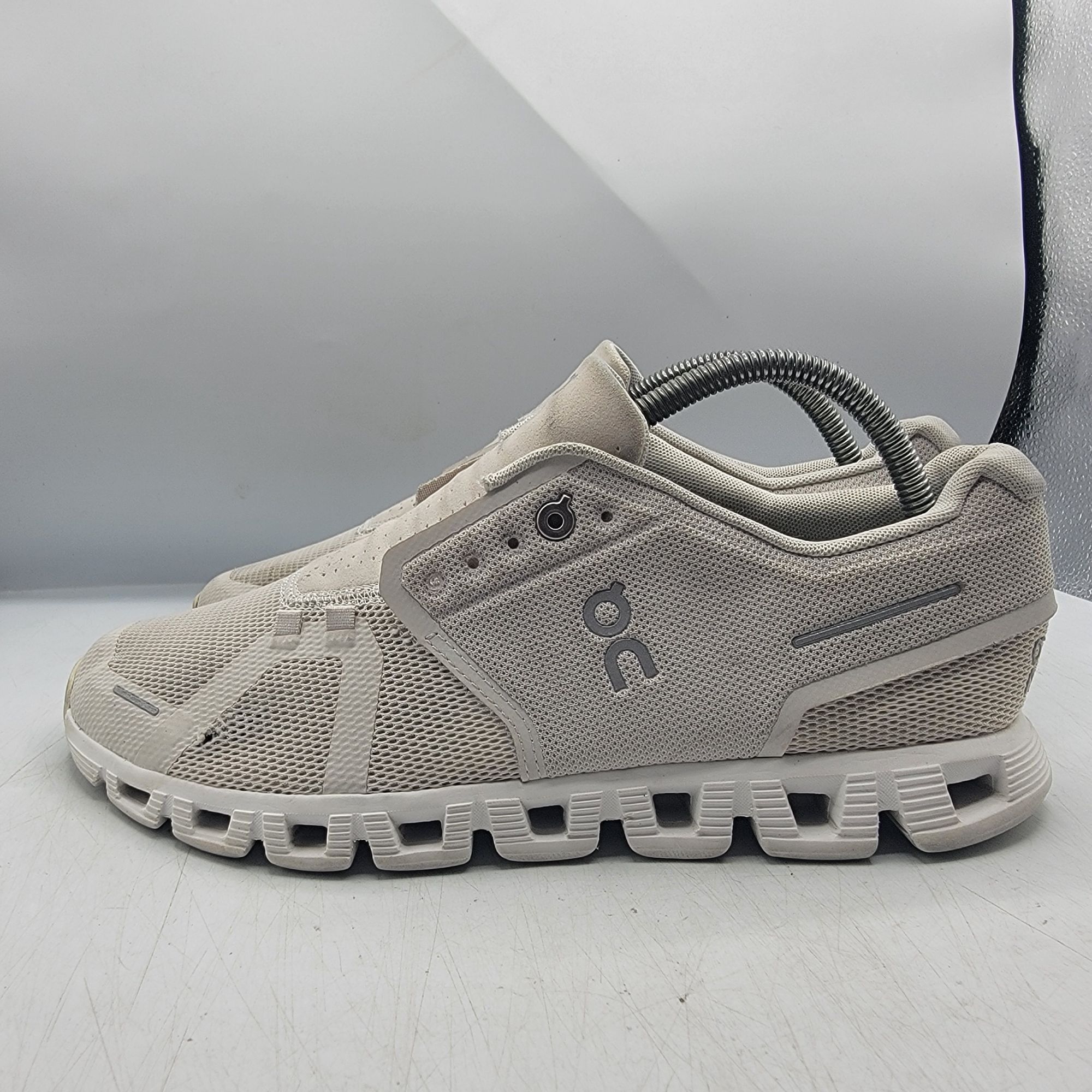 On On Cloud 5 Women 10 Pearl White Athletic Shoes Running Walki Size US 10 / IT 40 - 14 Thumbnail