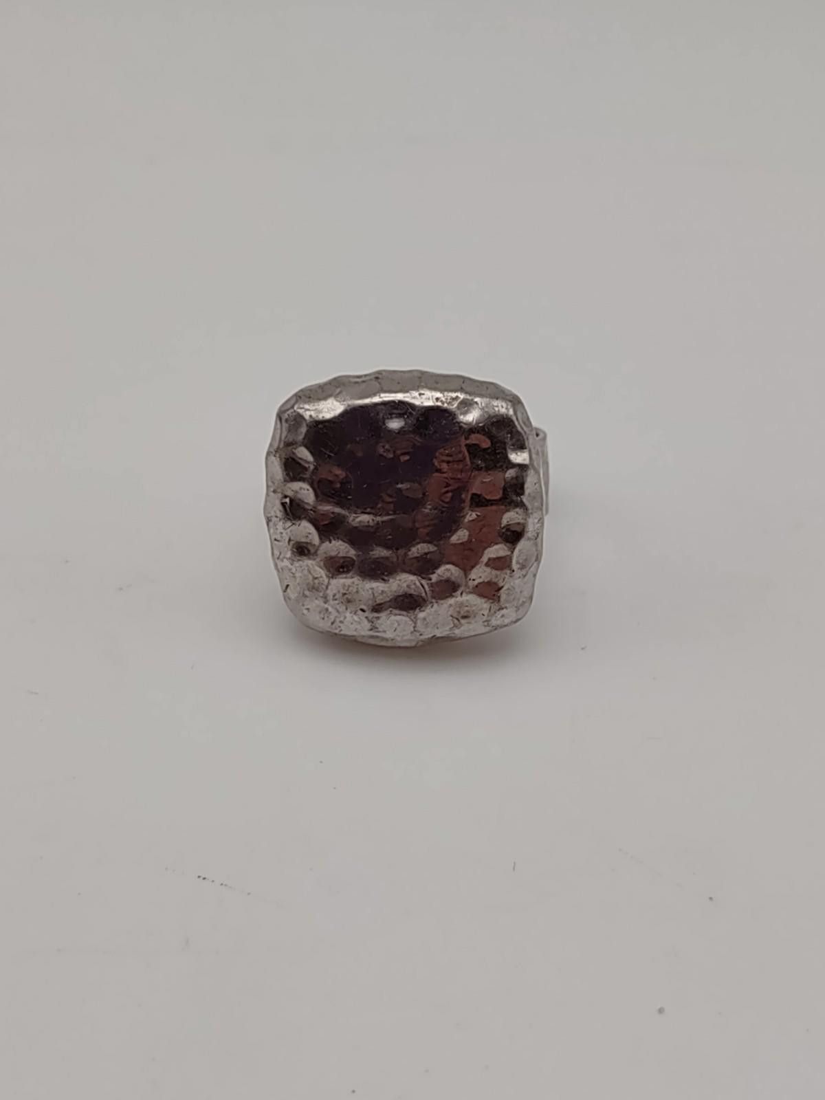 The Unbranded Brand NF 925 Sterling Silver Hammered Brutalist Ring Size 7 Size ONE SIZE - 1 Thumbnail