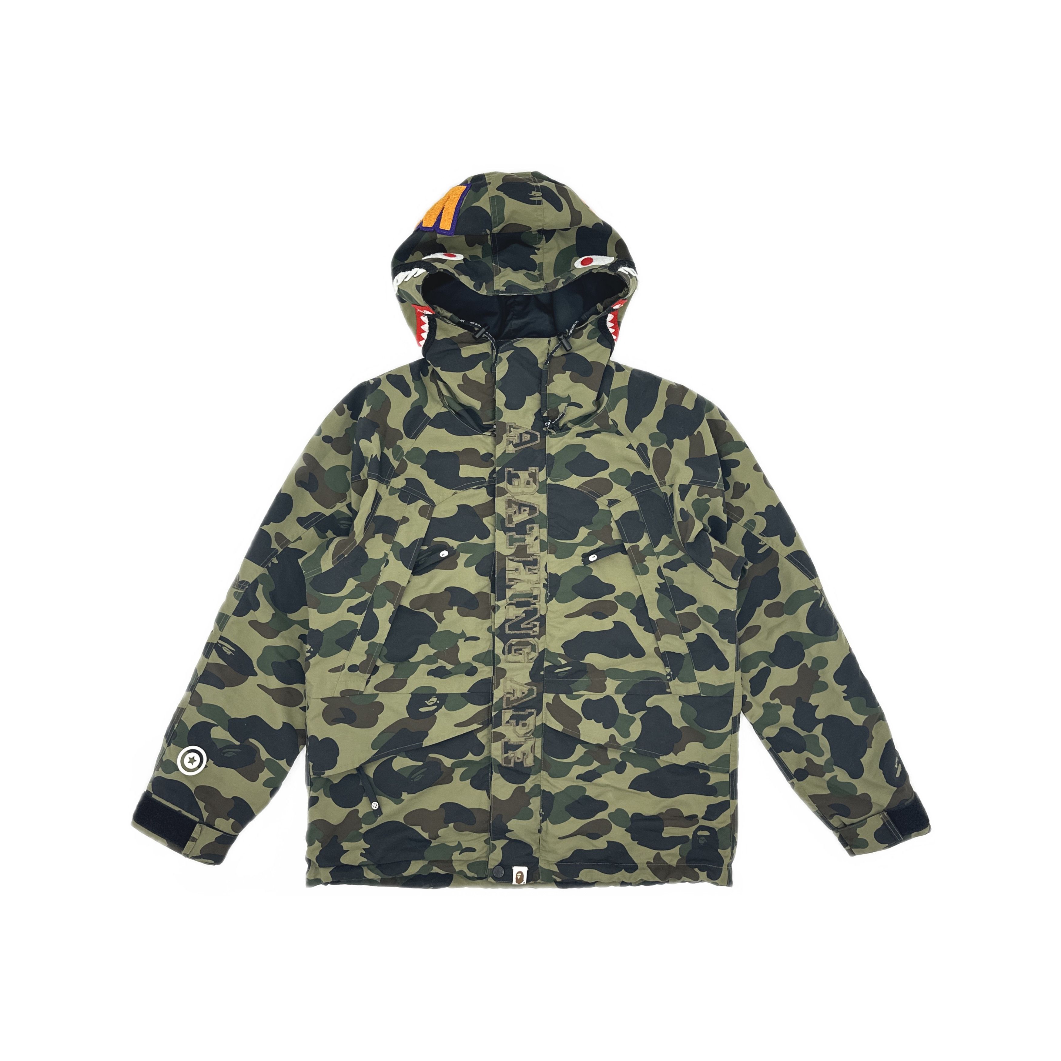 Bape A Bathing Ape Shark Camo Light Jacket Size XL Size US XL / EU 56 / 4 - 1 Thumbnail