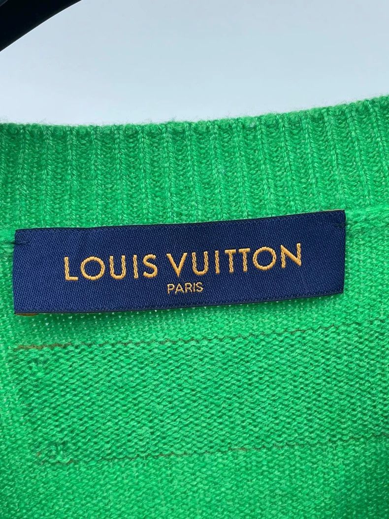 Louis Vuitton Louis Vuitton 23 knitted cashmere sweaters with green lette Size US L / EU 52-54 / 3 - 4 Thumbnail