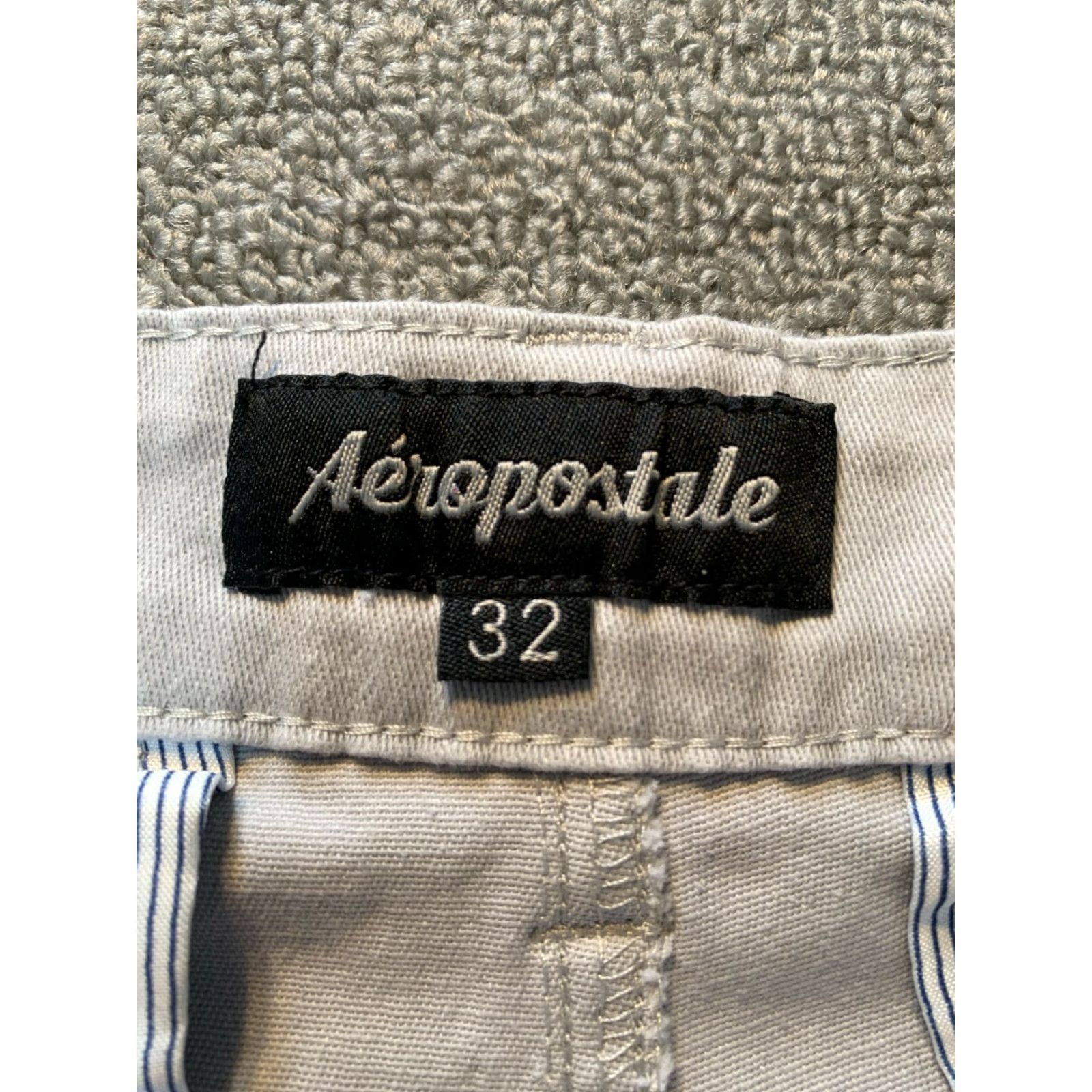 Vintage Aéropostale Women's Shorts Size 32 Waist Beige Walking Solid Low Rise Reg Regular Beige Womens Shorts 32 Aeropostale Size 24" / US 00 / IT 34 - 2 Thumbnail
