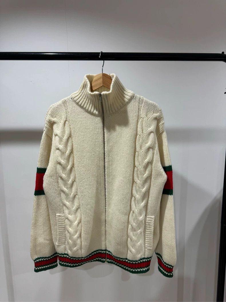 Gucci Gucci White, red and green striped wool cardigan jacket 250 Size US S / EU 44-46 / 1 - 1 Thumbnail