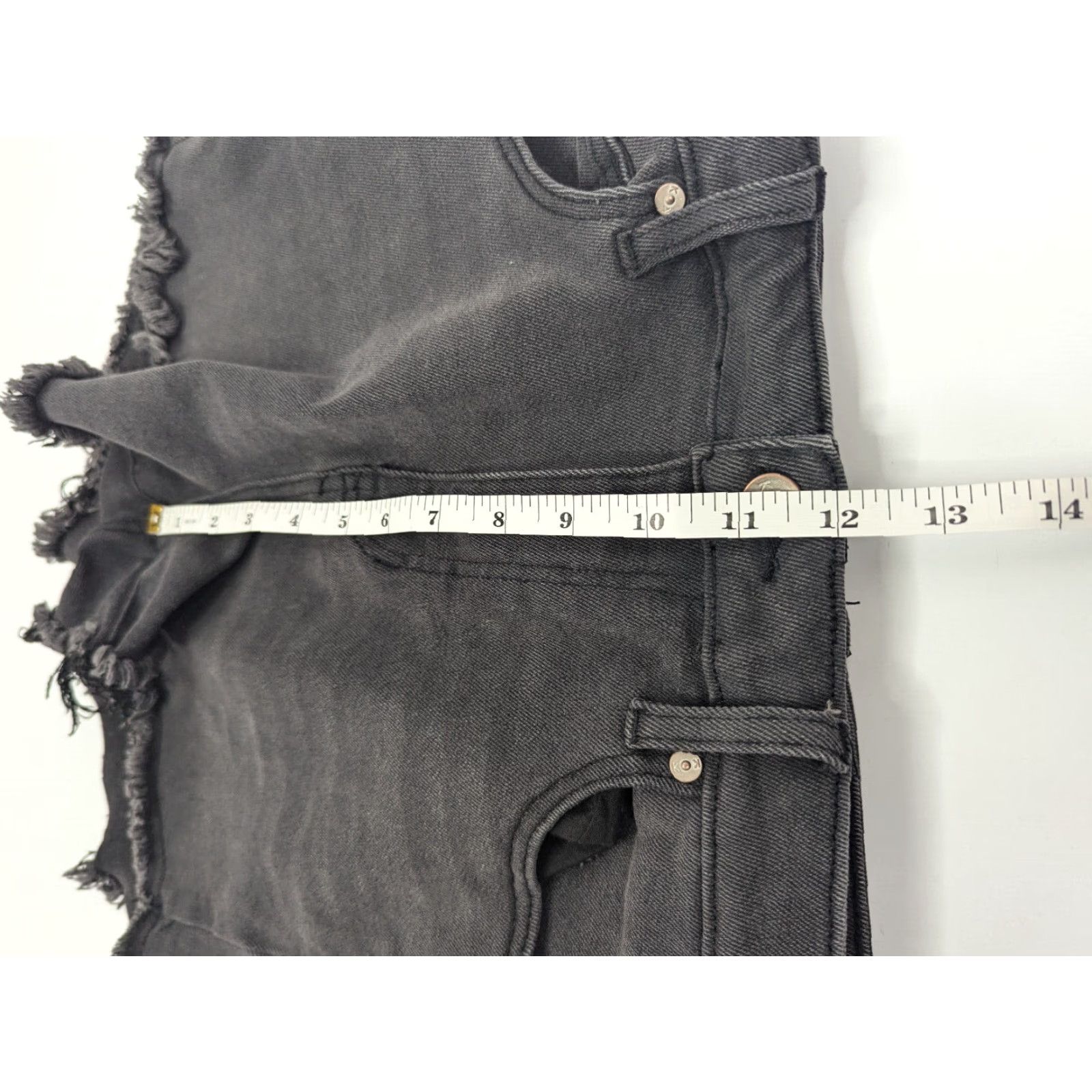 Vintage VINTAGE Kendall + Kylie The Drifter High Rise Grey Distressed Jean Shorts Size 9/29 Women Pants Denim Cotton Cut-Off - Mens? Size 30" / US 8 / IT 44 - 4 Thumbnail