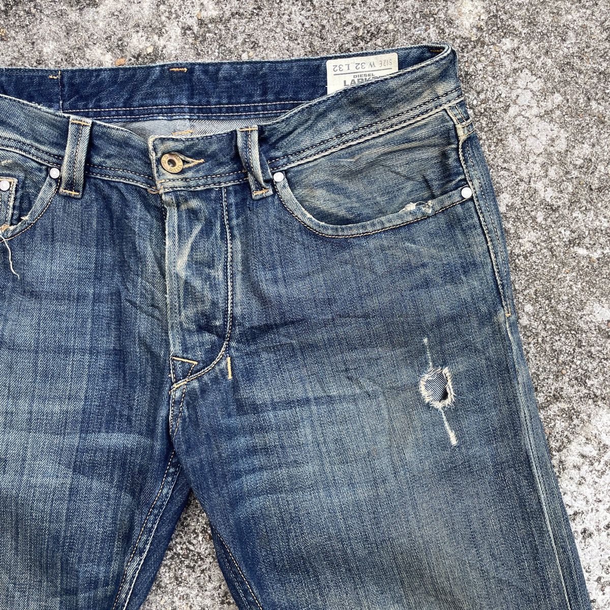 Diesel Vintage Diesel Distressed Denim Jeans Size US 35 - 2 Thumbnail