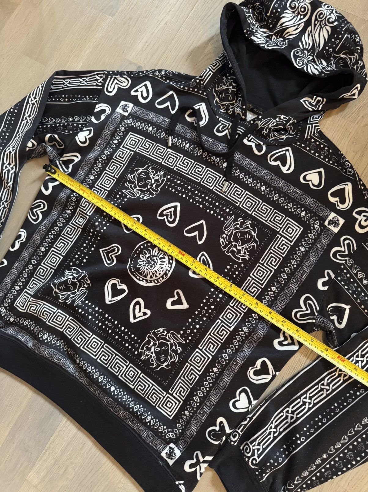 Versace VERSACE hoodie study REAL TAPE MEASUREMENTS IN PHOTOS PROPE Size US S / EU 44-46 / 1 - 4 Thumbnail