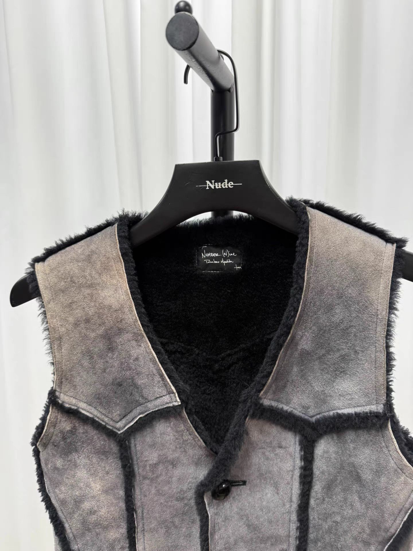 Number (N)ine Number (N)ine 09AW Shearling & Sheepskin Panel Vest K20 Size US S / EU 44-46 / 1 - 5 Thumbnail