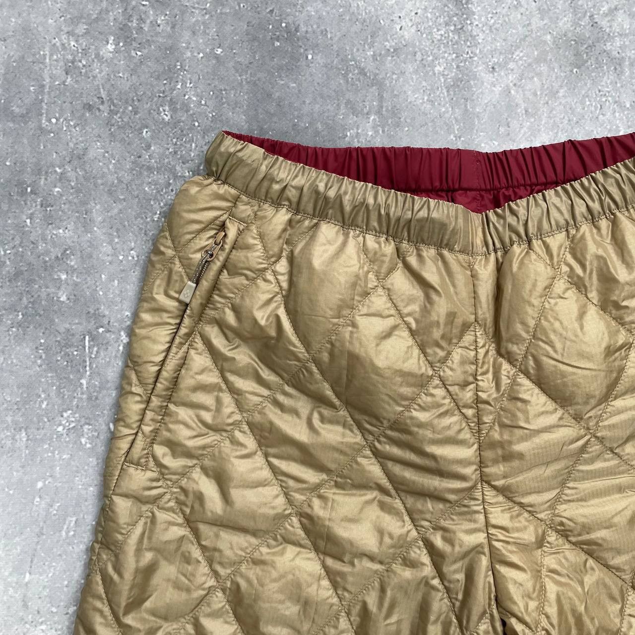 Japanese Brand × Montbell Montbell Reversible Thermawrap Shorts Women's Red/ Gold Size 26" / US 2 / IT 38 - 5 Thumbnail