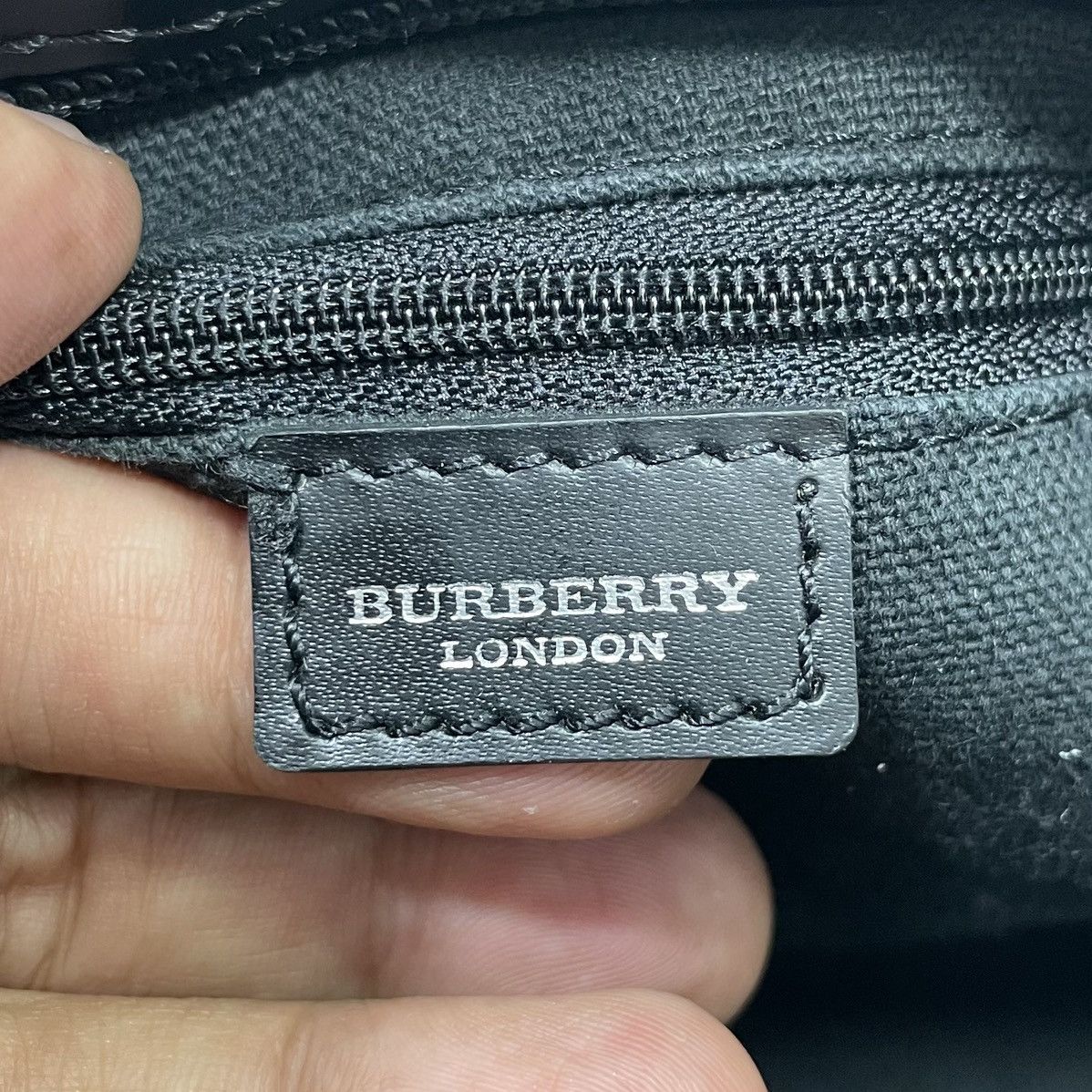 Authentic Vintage BURBERRY Nova Check Shoulder Bag