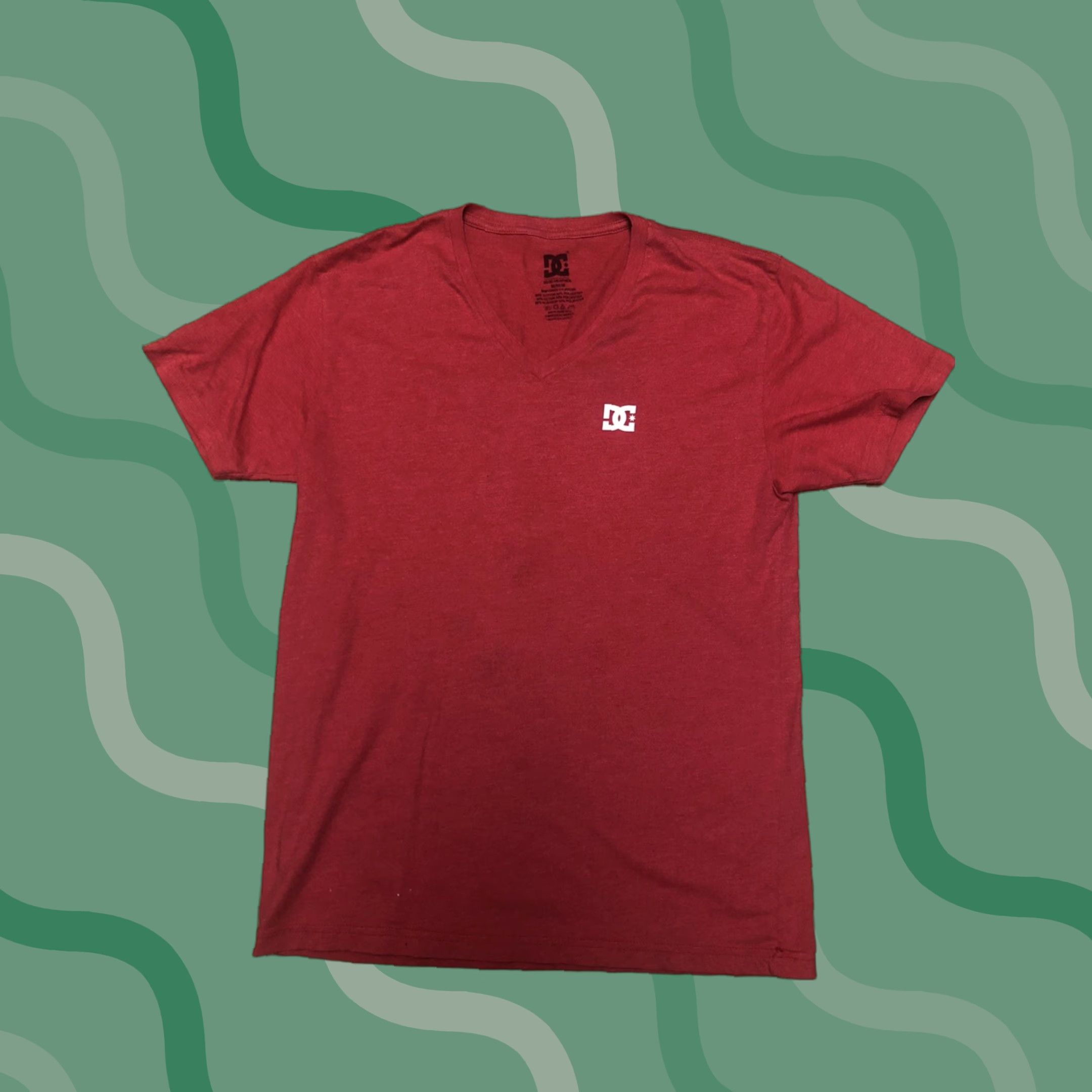 Vintage DC Red V-Neck Shirt M Men Short Sleeve Logo DC Sports T-Shirt Red Mens V-Neck Shirt M Size US M / EU 48-50 / 2 - 1 Thumbnail