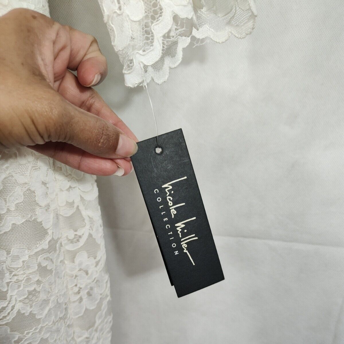 Nicole Miller Nicole Miller Lace Sheath Dress Women Size 8 Cream Wedding Size M / US 6-8 / IT 42-44 - 4 Thumbnail