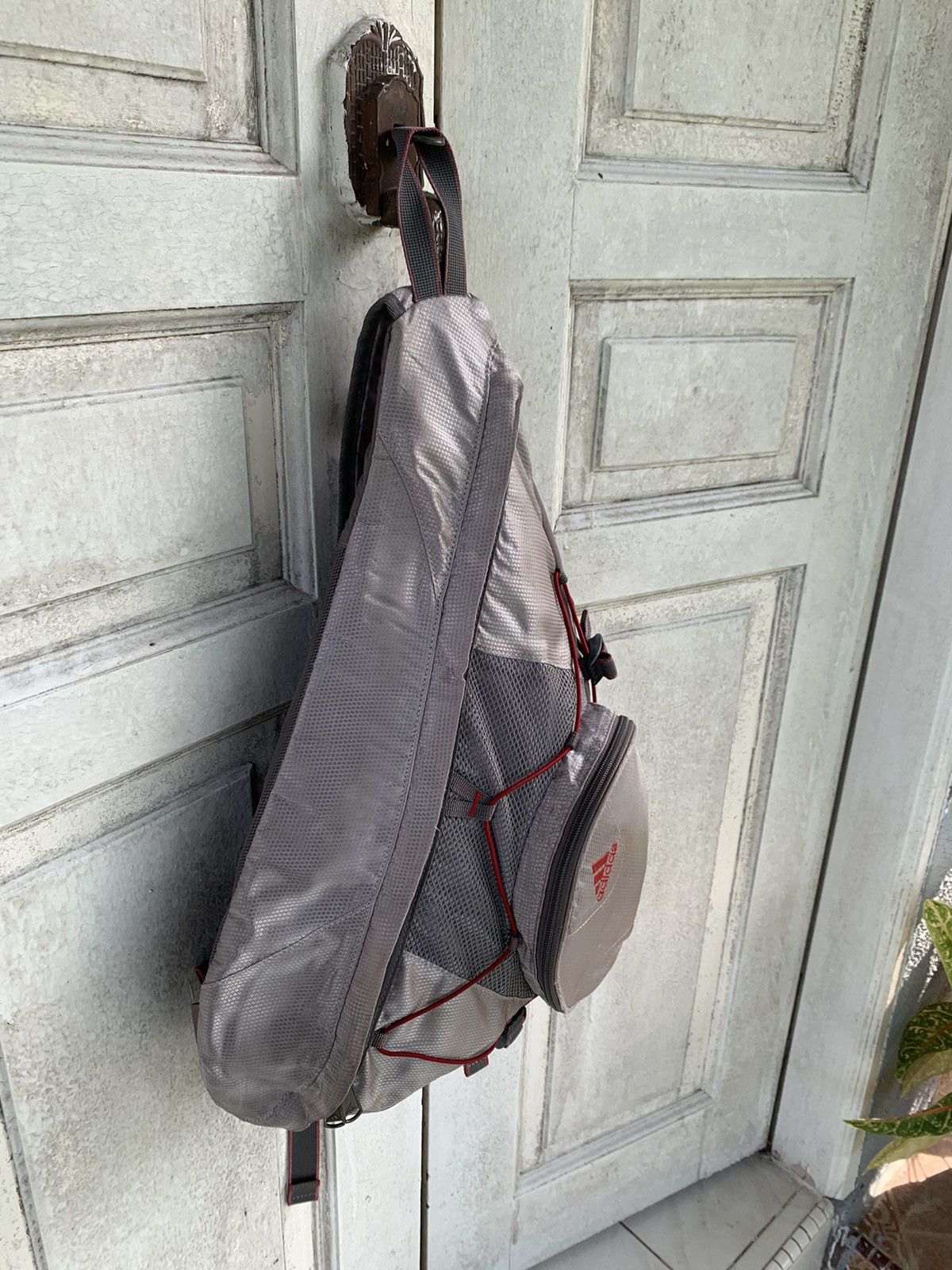 Adidas 🤎 Vintage Y2k Adidas Sling Bag Shoulder Crossbody One Strap Size ONE SIZE - 7 Thumbnail