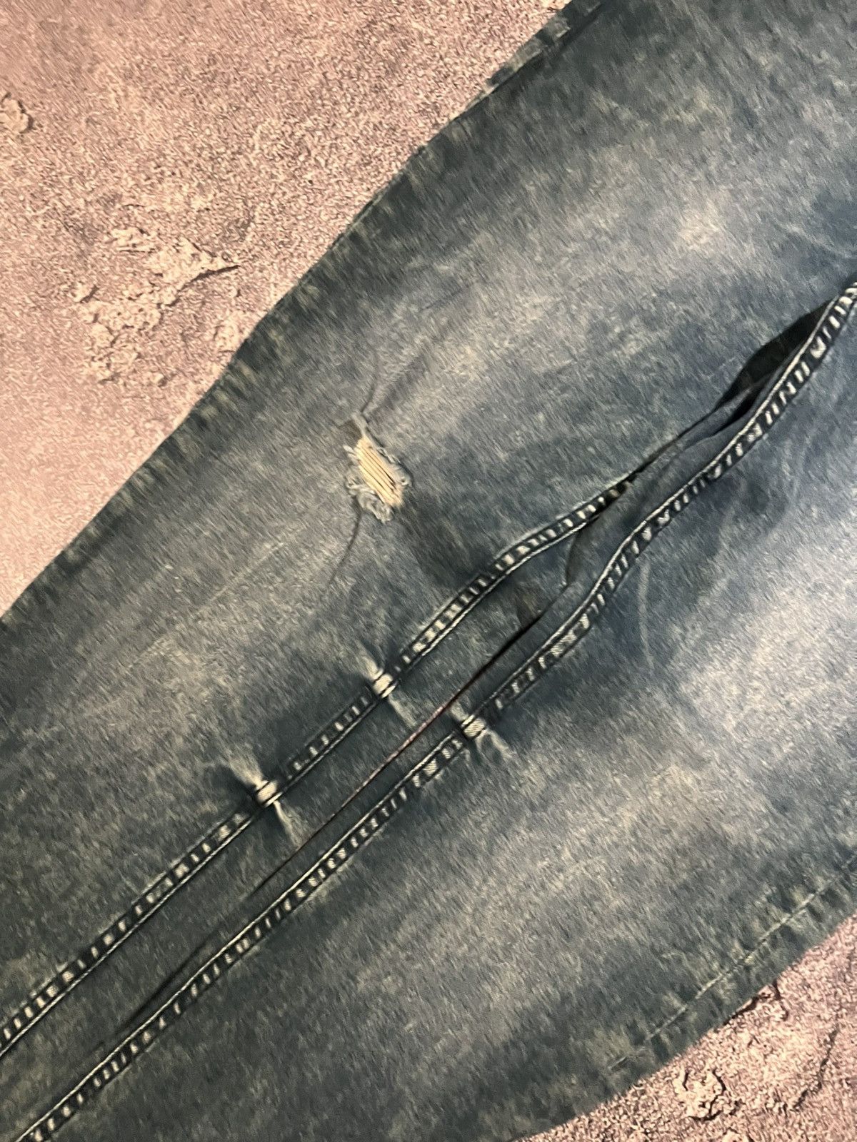 Japanese Brand Distressed Tokyo Slim Grunge Jean / Number Nine Style Size US 31 - 5 Thumbnail