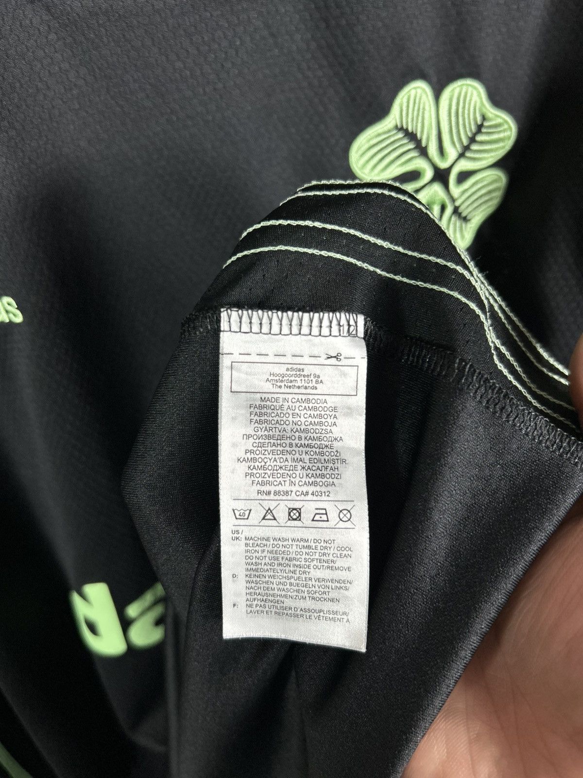 Adidas CELTIC 2020 2021 FOOTBALL Soccer Jersey Adidas Size L Size US L / EU 52-54 / 3 - 9 Thumbnail