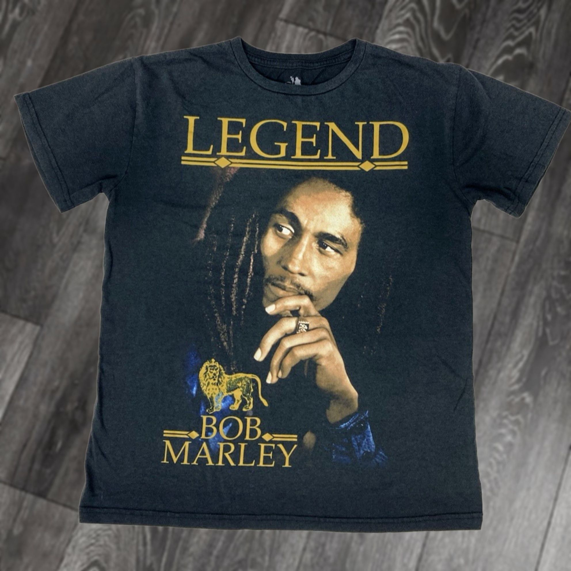 Vintage VINTAGE Zion Rootswear Bob Marley Legend Graphic T-shirt Women Medium Black Short Sleeve Music Shirt Size M / US 6-8 / IT 42-44 - 1 Thumbnail