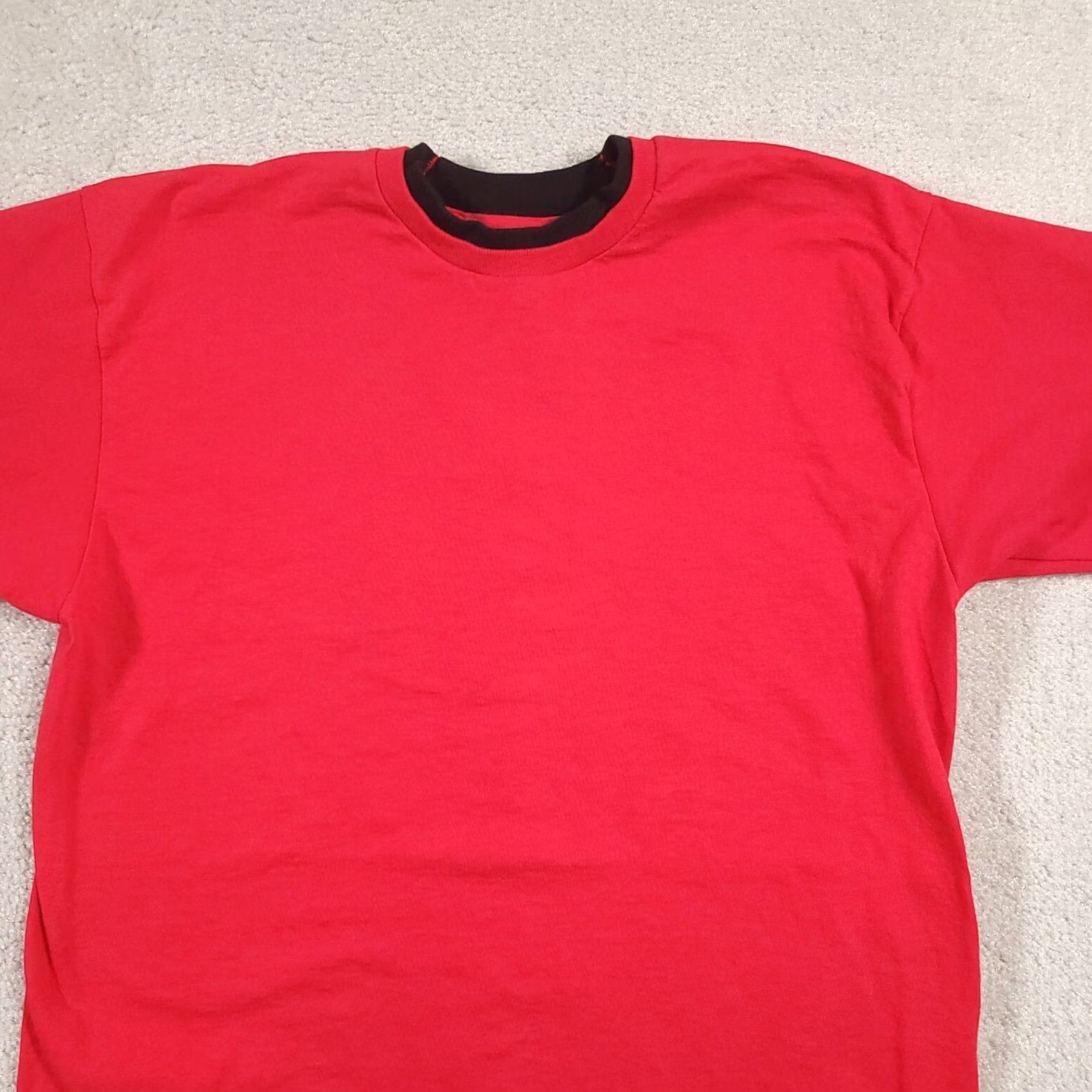 Fruit Of The Loom VINTAGE Fruit of the Loom T-Shirt Mens Medium Two Toned Red Black Single Stitch USA Shirt Mens Size US M / EU 48-50 / 2 - 3 Thumbnail
