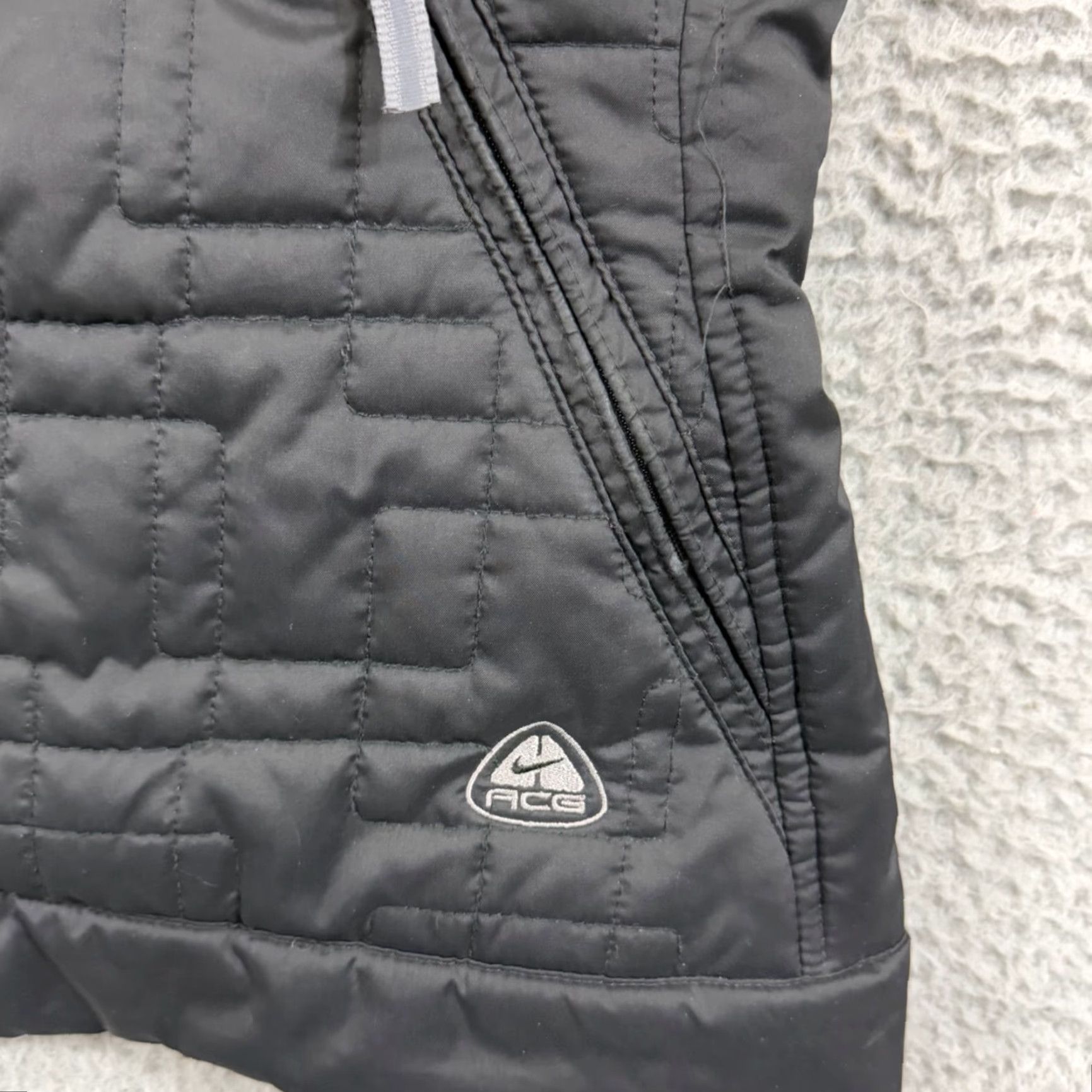 Nike Nike ACG Vest Womens Large 12-14 Black 3 Layer Quilted Puffer Zip Windbreaker Vest Size L / US 10 / IT 46 - 4 Thumbnail