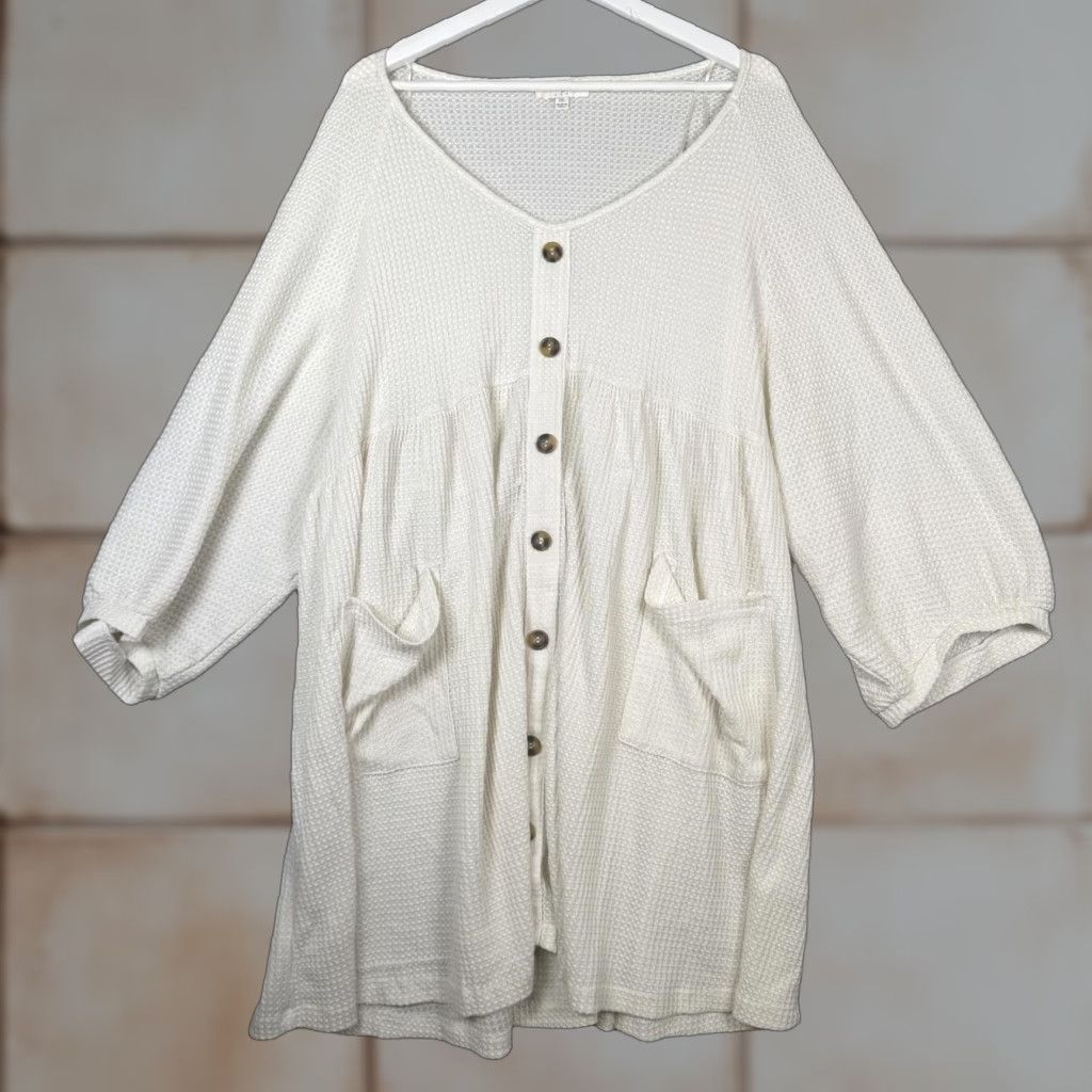 Vintage Umgee White Button Down Belle Sleeve Knit Blouse Top XXL Women’s Size 2XL/XXL Shirts, Regular, USA Seamless Shipping from China, Smoke Free Home Size XXL / US 16-18 / IT 52-54 - 1 Thumbnail