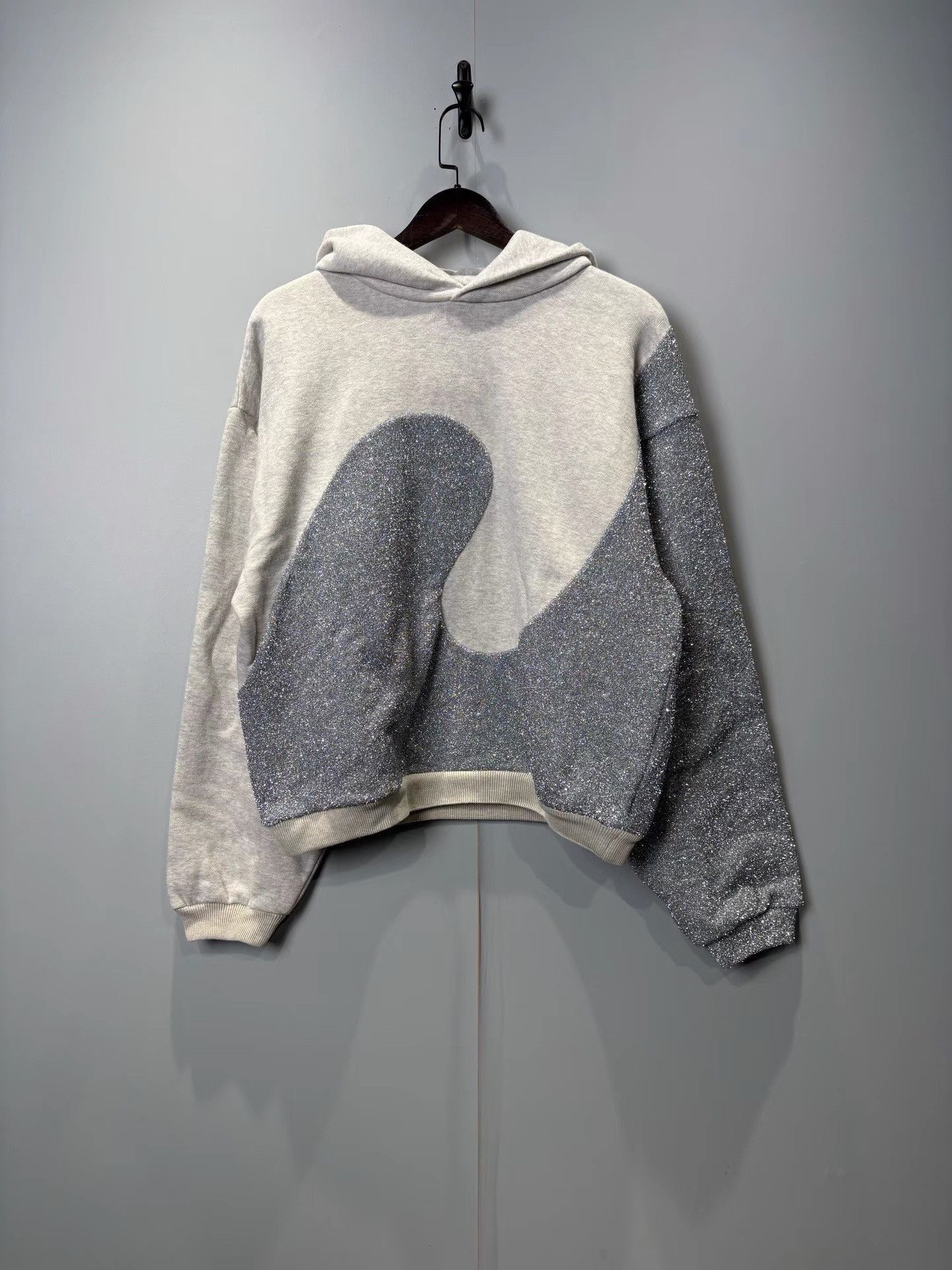 Dior Dior Runway Grey Glitter Yin-Yang Hooded Sweatshirt K36 Size US S / EU 44-46 / 1 - 1 Thumbnail