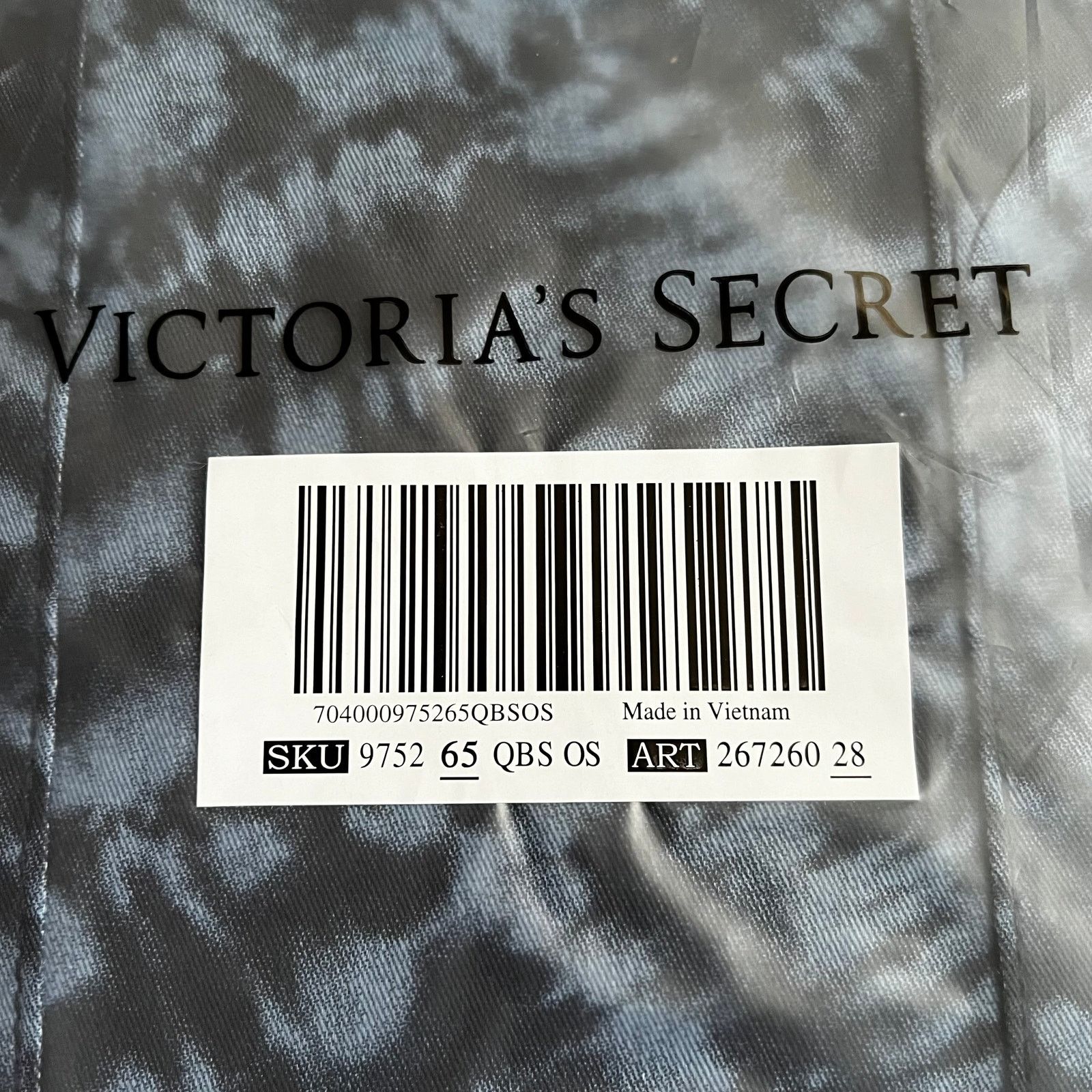 Victoria's Secret VICTORIA'S SECRET Tie-Dye Tote w/ Tags, 21" x 6.3" x 13" Size ONE SIZE - 6 Thumbnail
