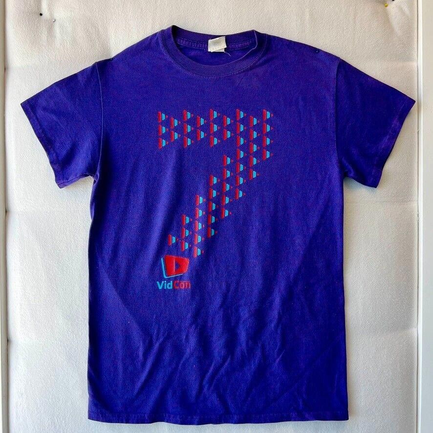 Gildan YouTube XUMO 7th Annual VidCon T-Shirt Sz S Purple Rare Size US S / EU 44-46 / 1 - 1 Thumbnail