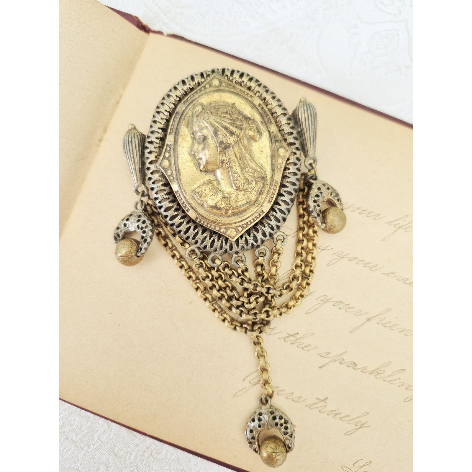 Other Vintage Gold-tone Chatelaine Brooch Size ONE SIZE - 1 Thumbnail
