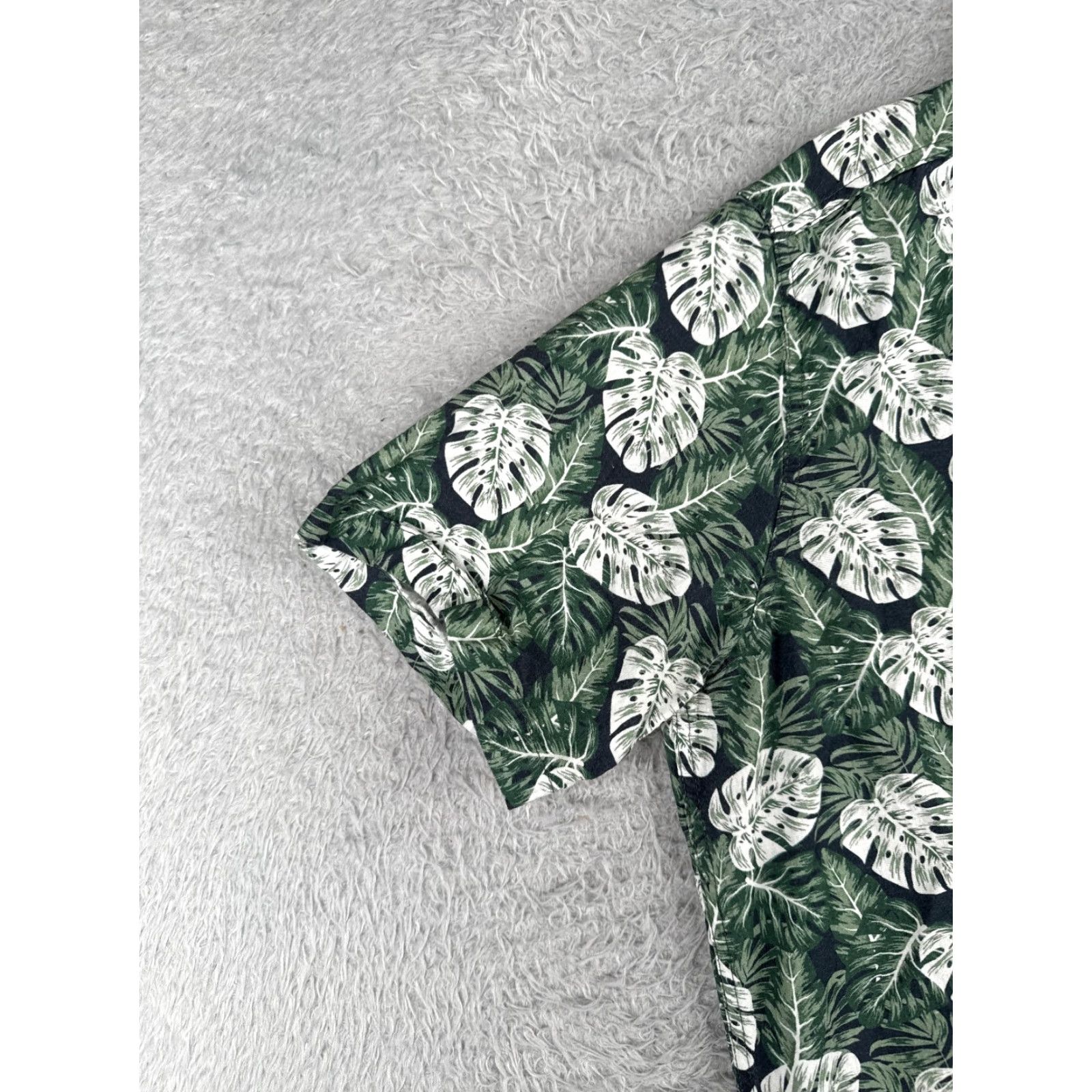 Zara VINTAGE Zara Women's Shirt Casual Linen Blend Hawaiian Button-Up Large Green Floral 90s Summer Women Size L / US 10 / IT 46 - 3 Thumbnail