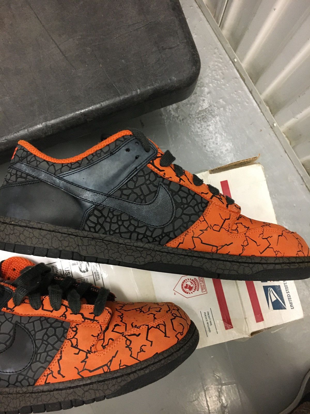 Huf × Nike Hufquake: Nike x Huf Dunk - 2006 Release Size US 12 / EU 45 - 4 Thumbnail