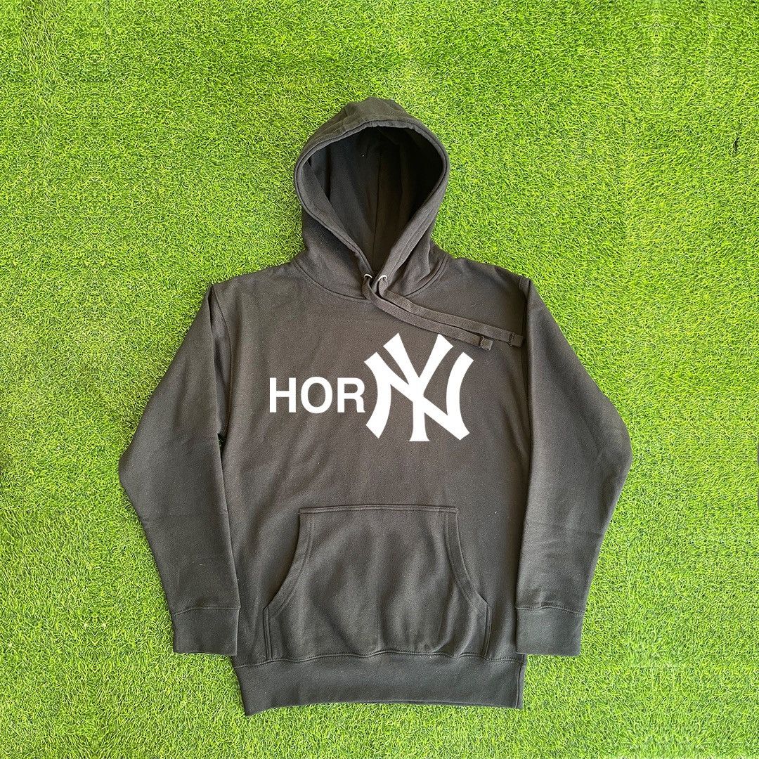 Vintage HORNY HOODIE Size US M / EU 48-50 / 2 - 1 Preview