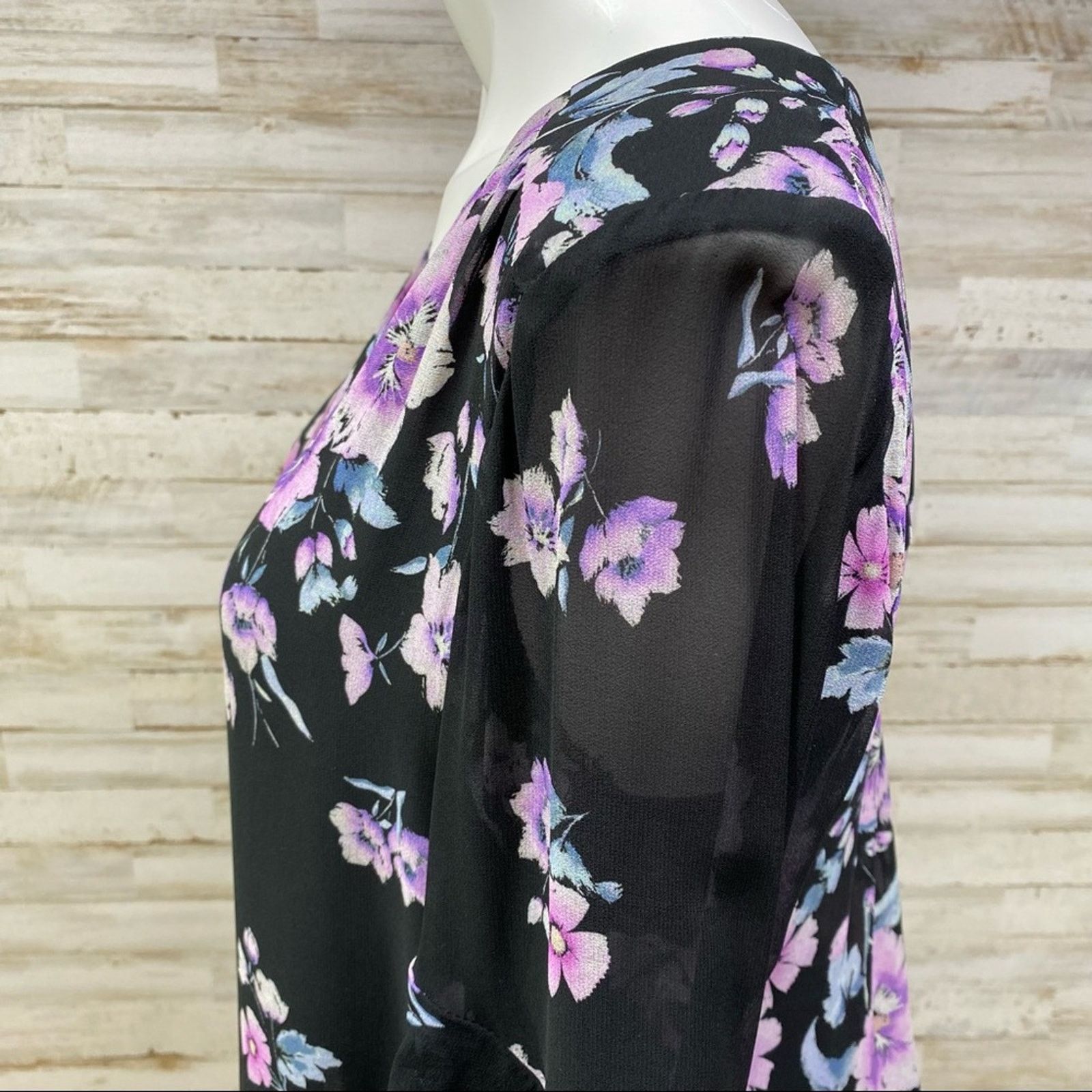 Nanette Lepore Nanette Lepore Silk Zen Floral Blouse Size S Purple Black Size S / US 4 / IT 40 - 7 Thumbnail