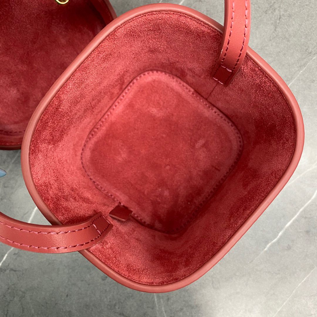 Celine o1w1db11124 Size: OS / Small Box Cuir Triomphe Bag in Red Size ONE SIZE - 4 Thumbnail