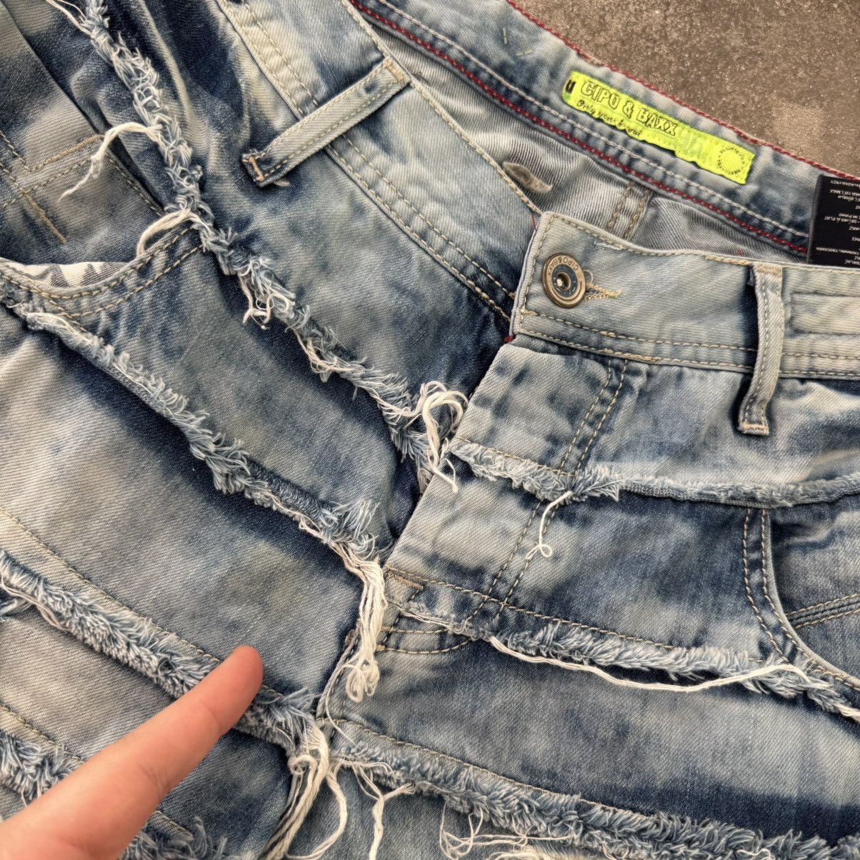 Japanese Brand Amazing Vintage Distressed Jeans (Amiri Style) Size 30" / US 8 / IT 44 - 10 Thumbnail