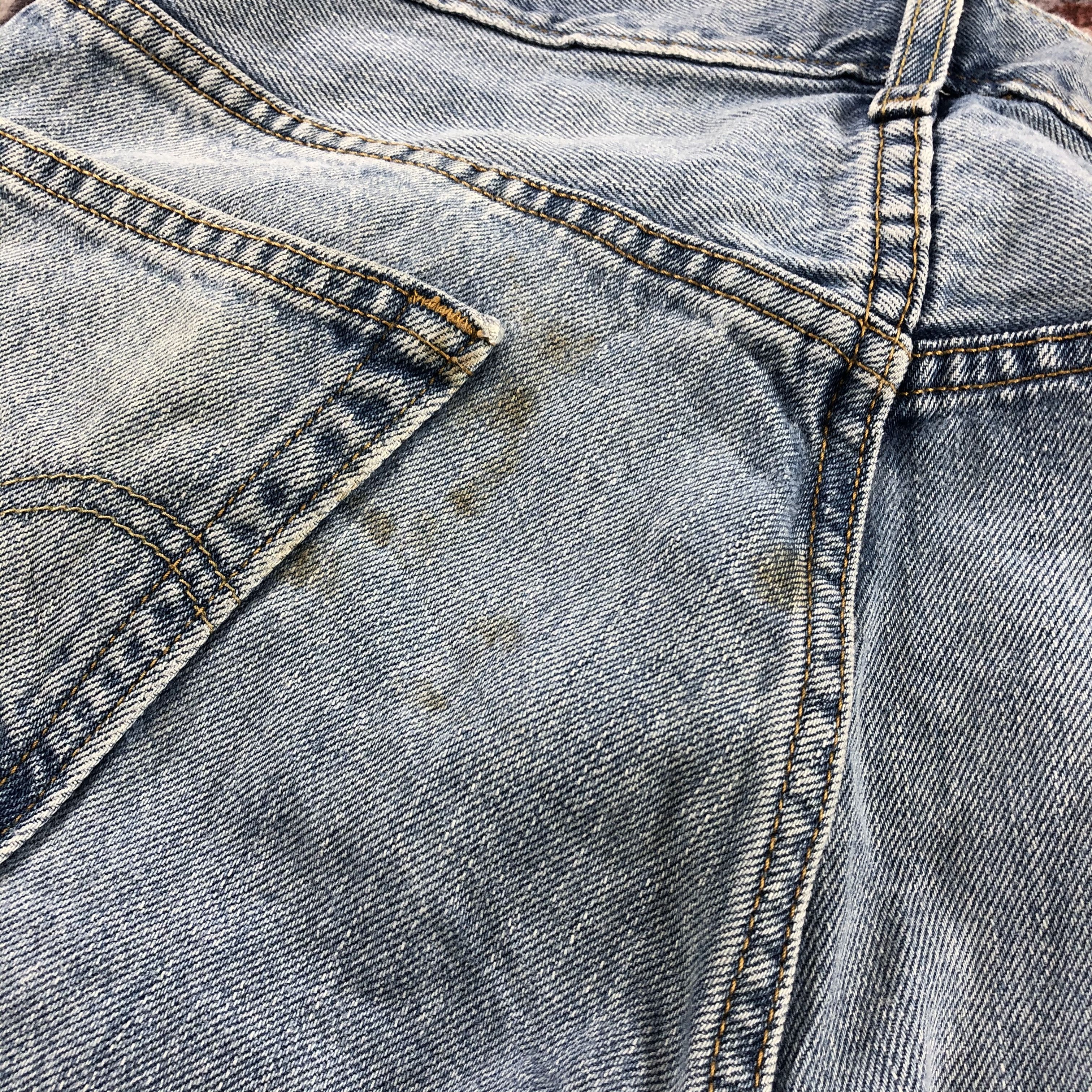 Levi's × Vintage Vintage Light Wash Levis 505 Jeans-JM3106 Size US 30 / EU 46 - 5 Thumbnail