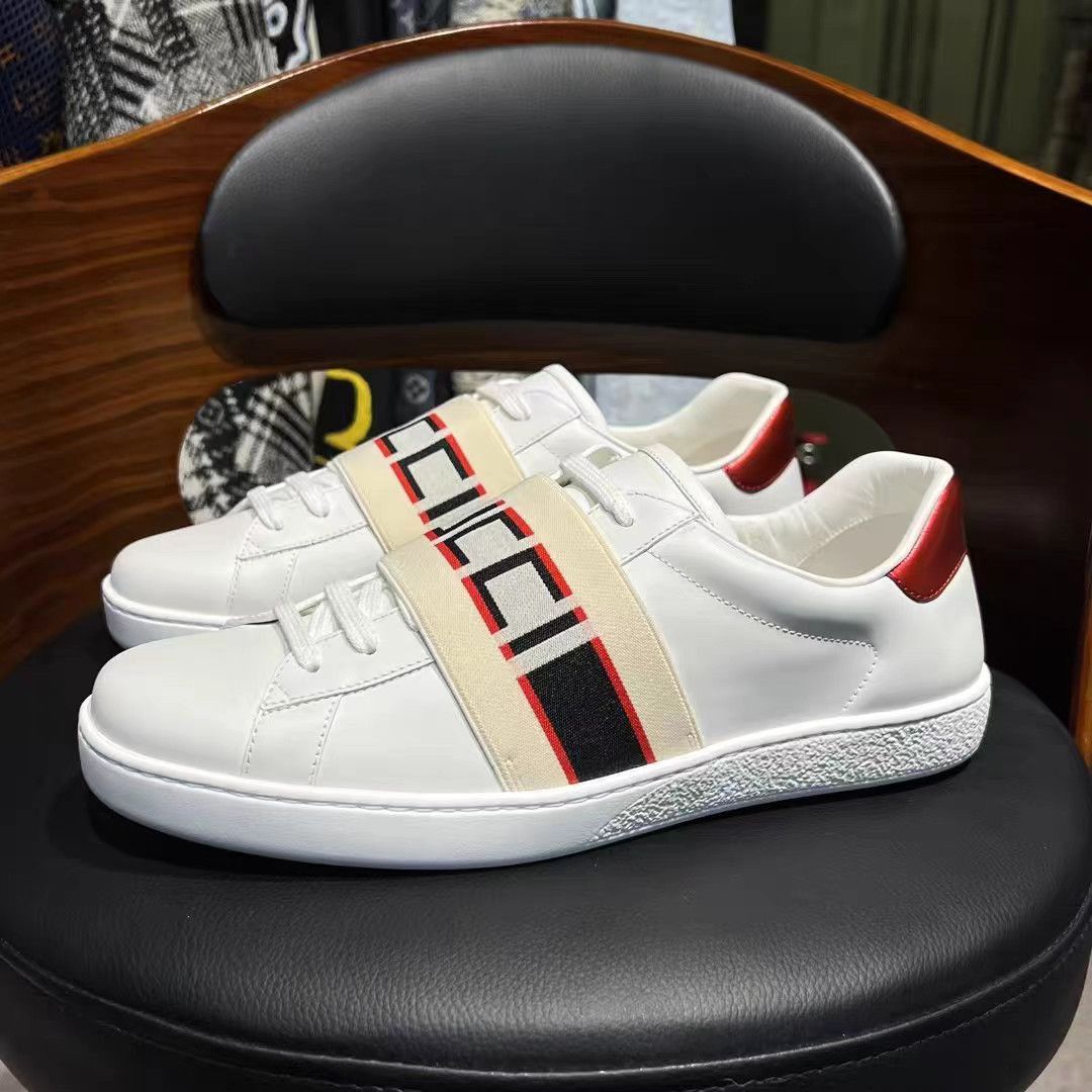 Gucci White Low-Top Sneakers with Stripe Accent Size US 9.5 / EU 42-43 - 1 Thumbnail