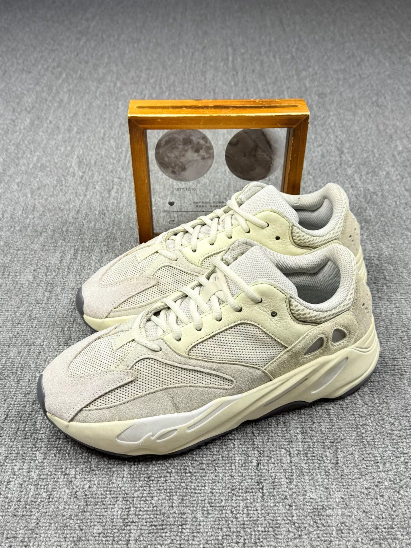 Adidas Adidas YEEZY700 White Lowtop Sneakers 11 Men Size US 11 / EU 44 - 1 Thumbnail