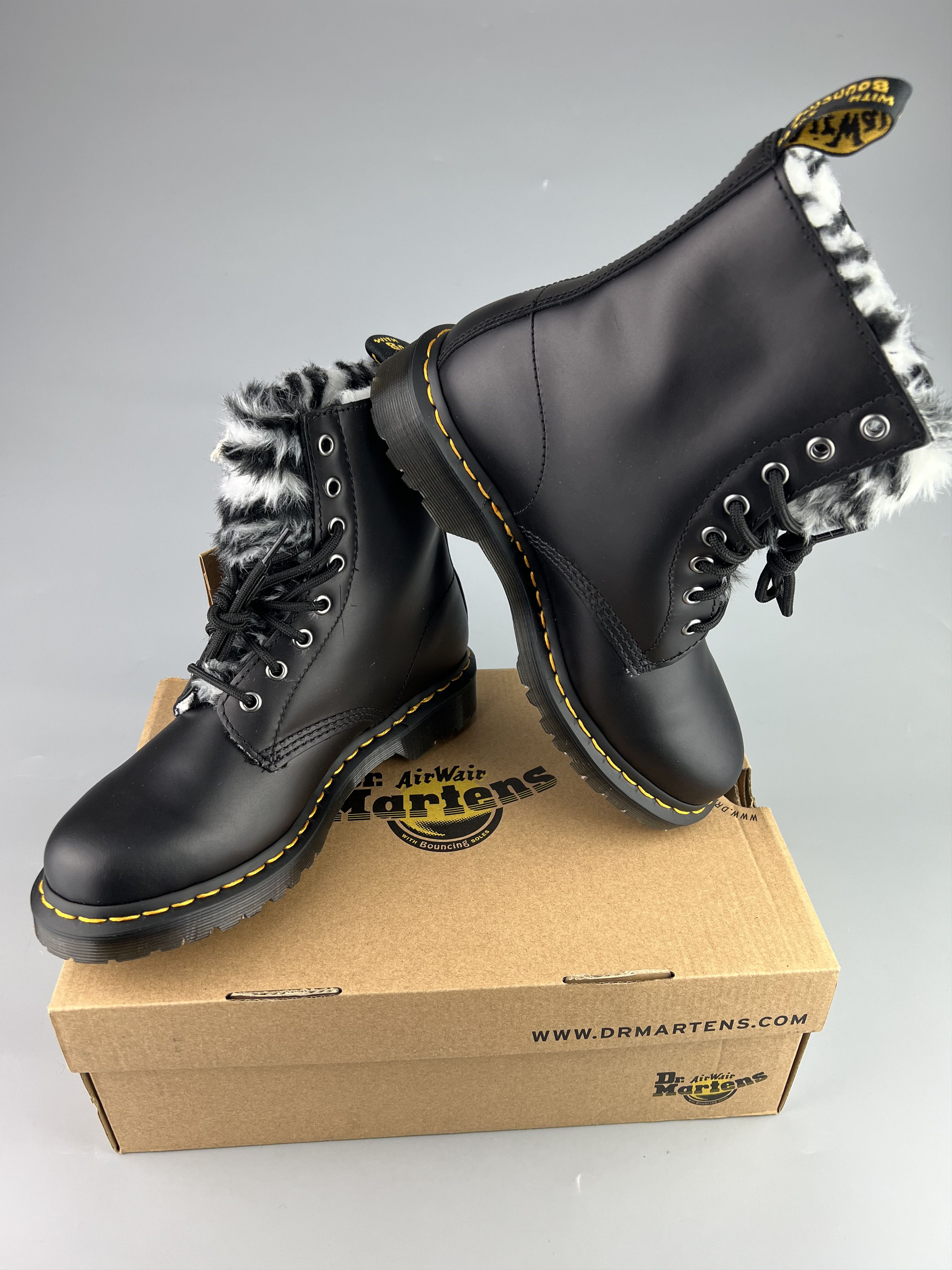 Dr. Martens Dr. Martens 1460 Serena Black Combat Boots Size 39 Size US 8 / IT 38 - 5 Thumbnail