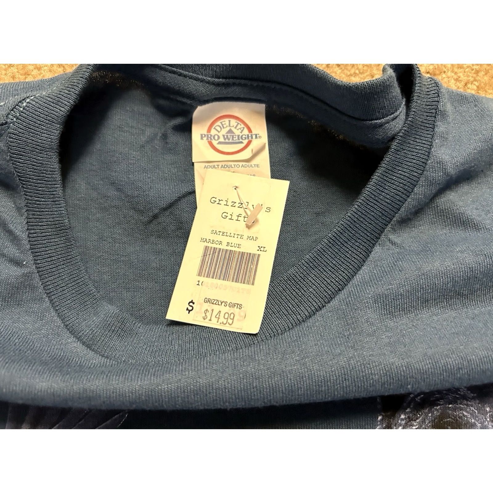 Delta VINTAGE Delta Alaska The Last Frontier Wildlife Black T-Shirt Men XL Crew Neck Short Sleeve 2000s Animals NWT Size US XL / EU 56 / 4 - 5 Thumbnail