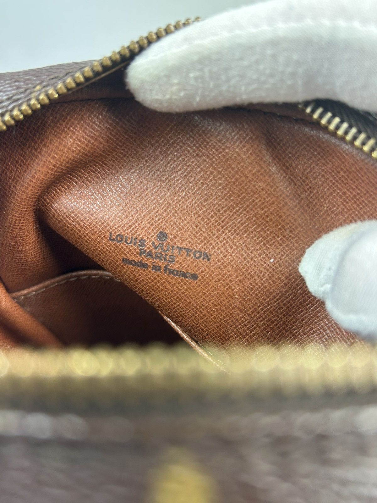 Louis Vuitton Louis Vuitton Monogram Crossbody Bag Size ONE SIZE - 8 Thumbnail