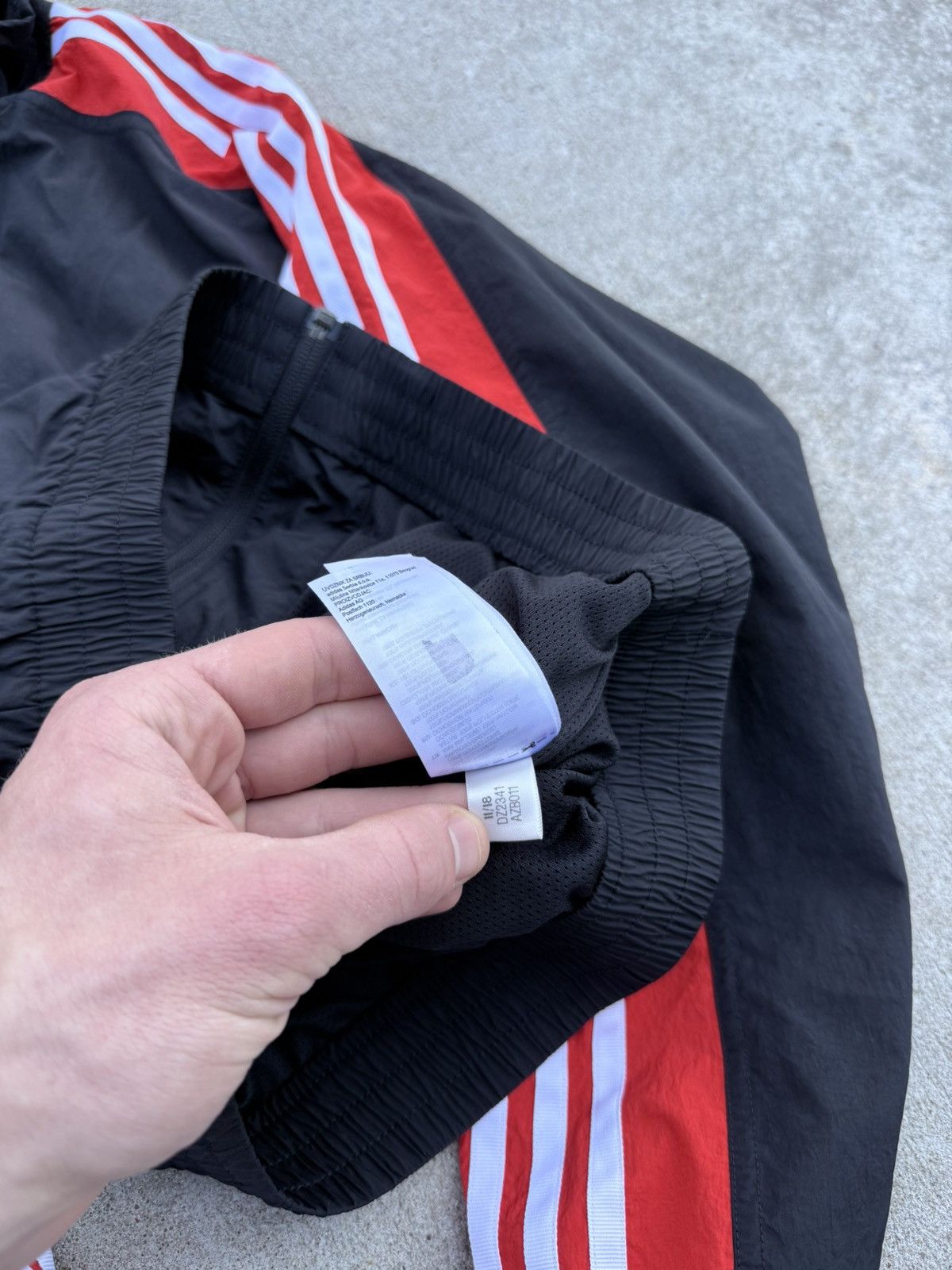 Adidas Vintage Adidas y2k avantgarde streetwear track nylon jacket Size S / US 4 / IT 40 - 15 Thumbnail