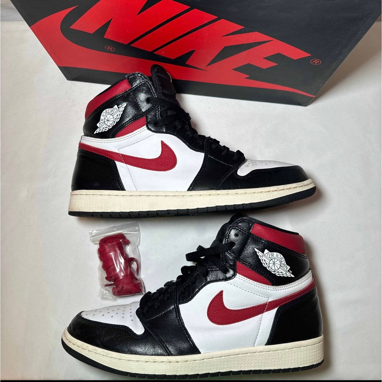 Jordan Brand × Nike Size 11 Nike Air Jordan 1 Retro High OG Gym Red Men's Shoes Size US 11 / EU 44 - 2 Thumbnail