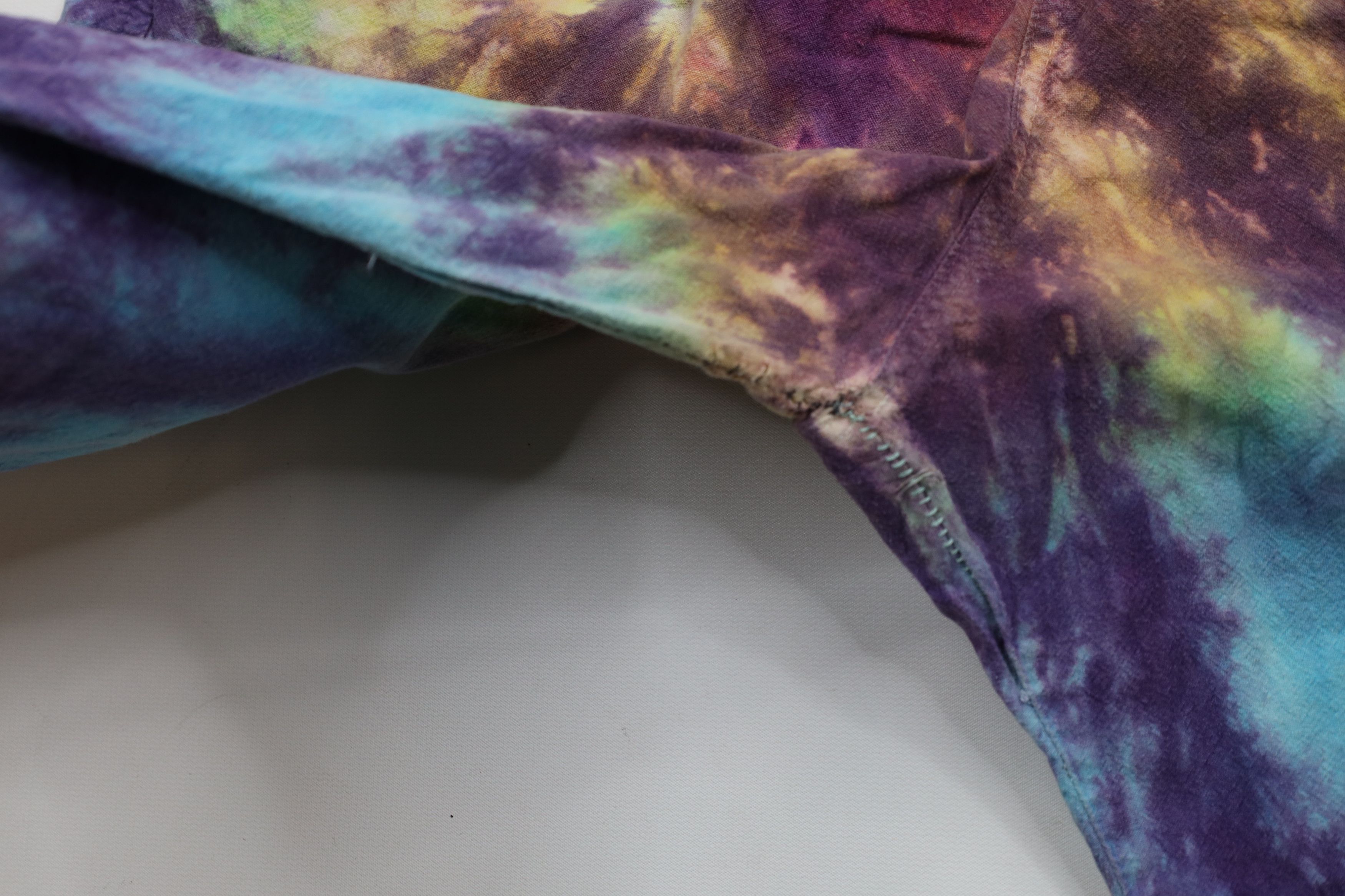 Vintage Vintage 90s Streetwear Rainbow Tie Dye Acid Wash Shorts Size US 30 / EU 46 - 5 Thumbnail