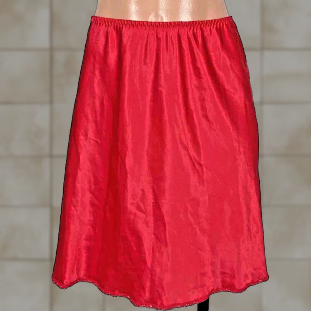 VINTAGE Maidenform CHANTILLY Half Slip Red Satin Lace Sissy USA 70s M Women