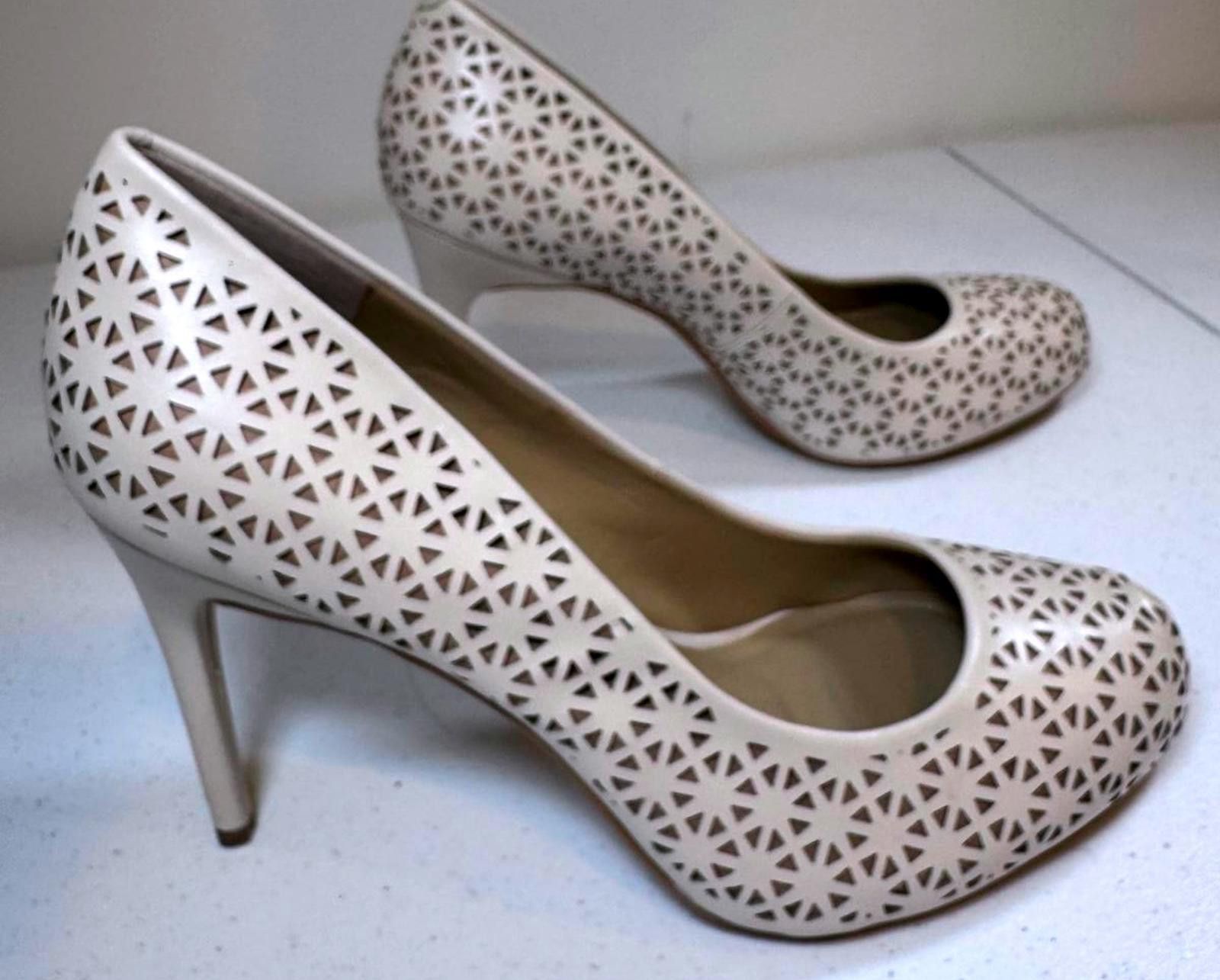 Ann Taylor Stylish Beige Peep-Toe Heels Size US 11 / IT 41 - 2 Thumbnail