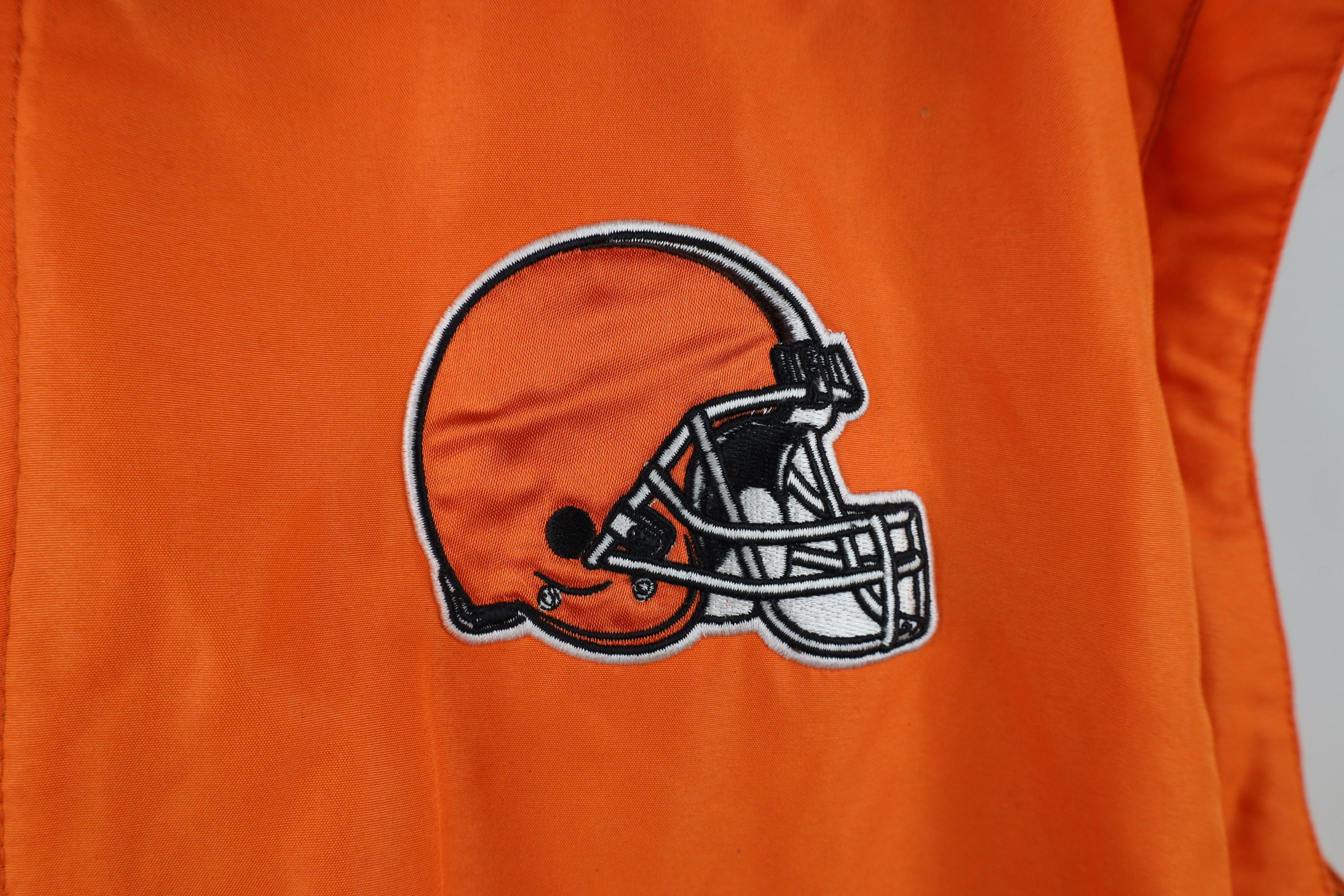 Vintage Vintage NFL Reversible Cleveland Browns Football Vest Jacket Size US XL / EU 56 / 4 - 4 Thumbnail