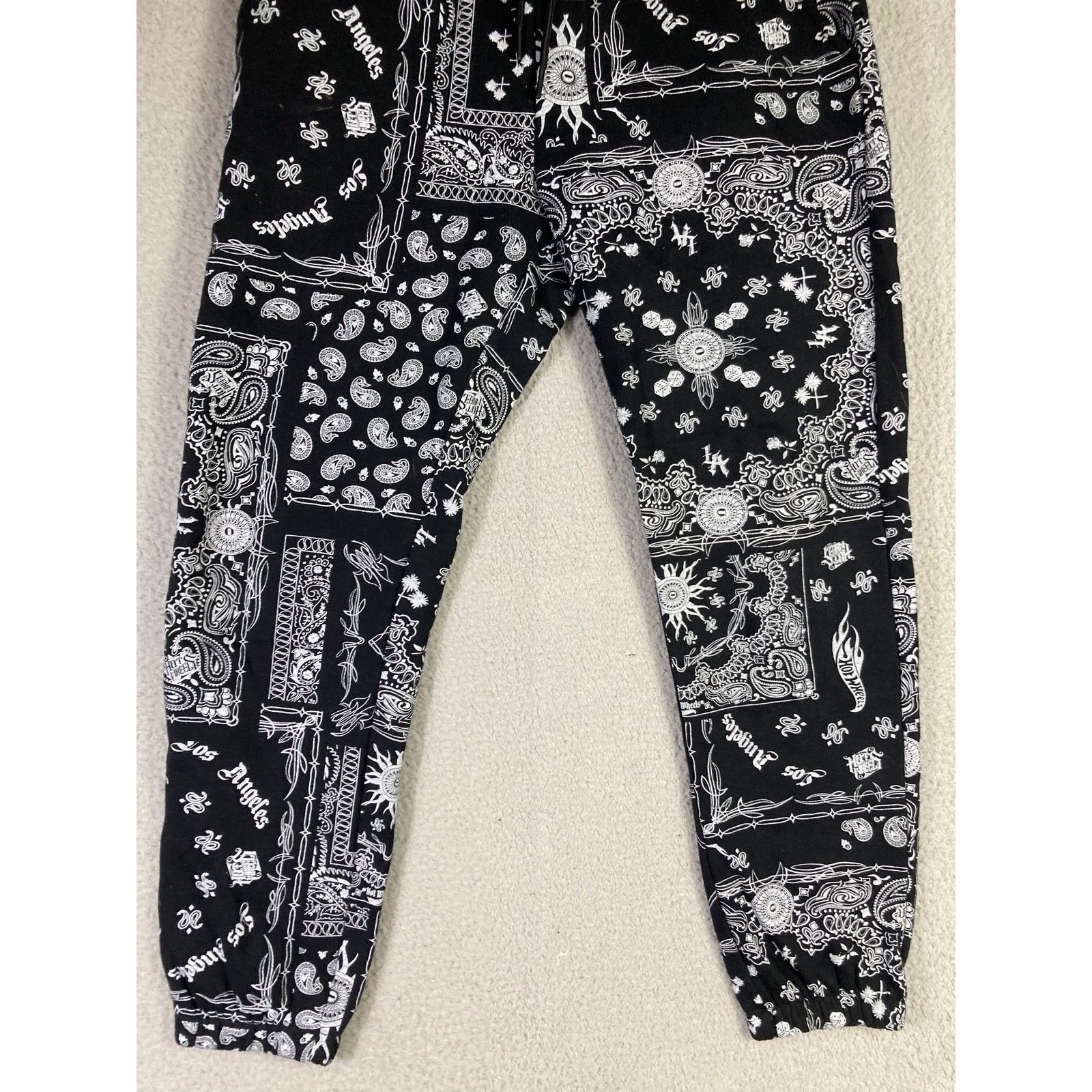 Forever 21 Forever 21 Men's Paisley Print Jogger Pants M Hot Wheels Size 32" / US 10 / IT 46 - 4 Thumbnail