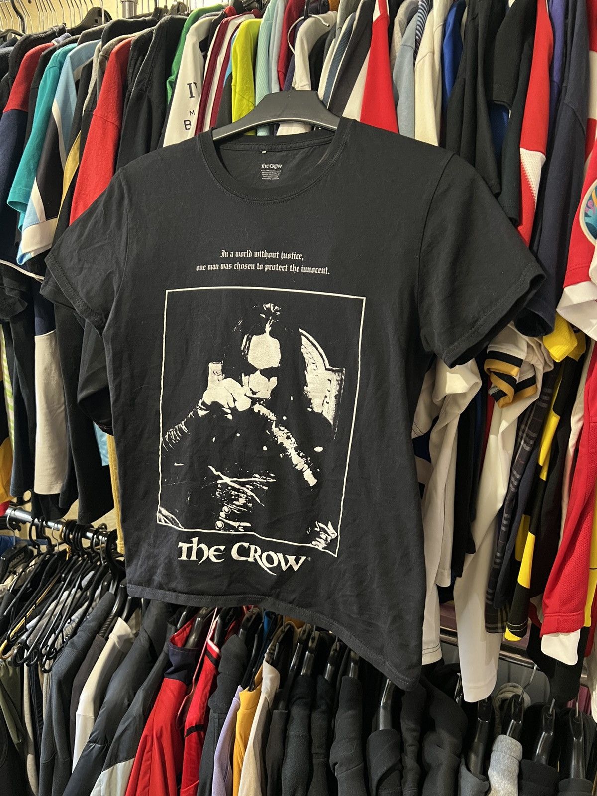 Band Tees THE CROW IN A WORLD WITHOUT JUSTICE MOVIE TEE Size US S / EU 44-46 / 1 - 1 Thumbnail