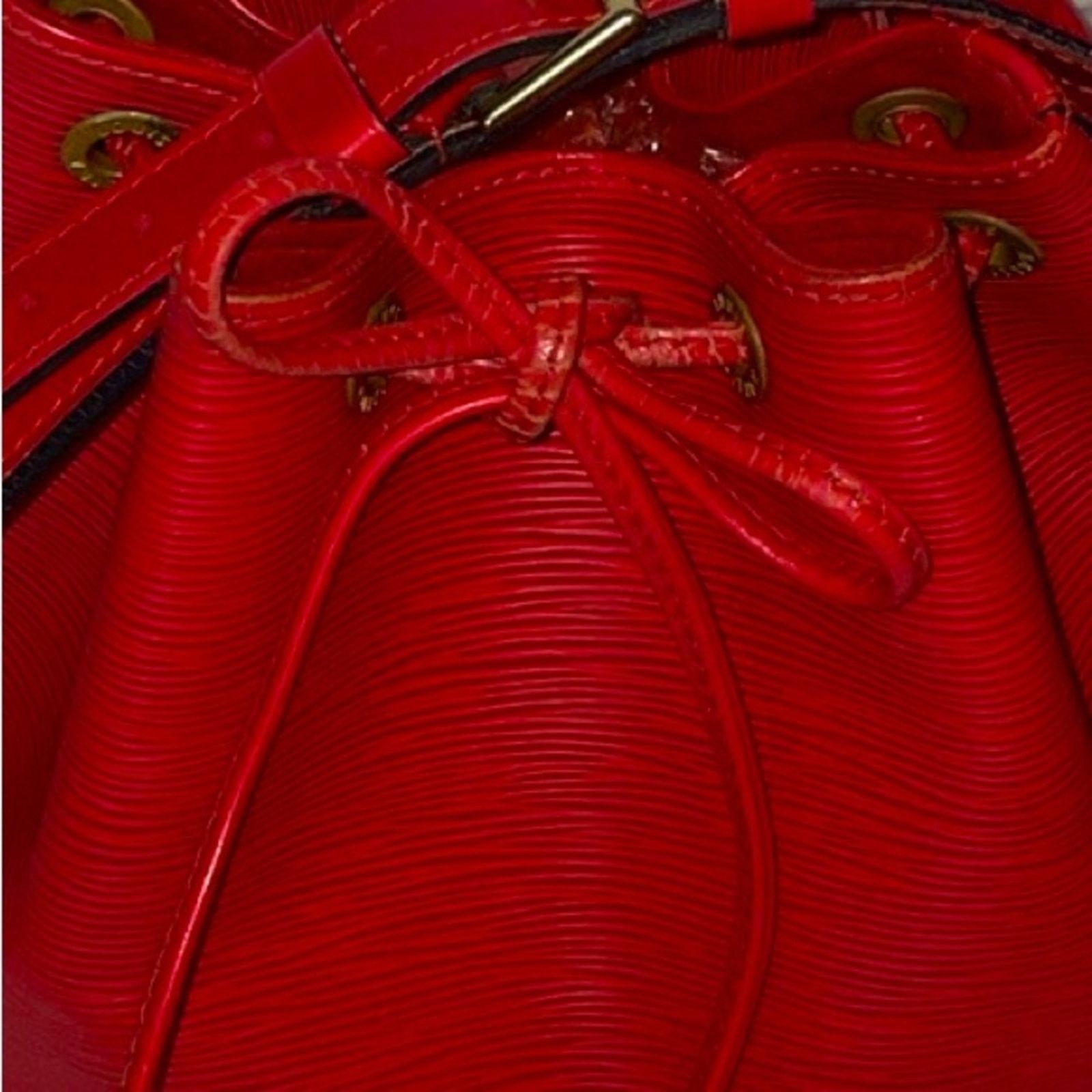 Louis Vuitton Louis Vuitton Petite Noe Red Epi Bucket Bag Size ONE SIZE - 3 Thumbnail
