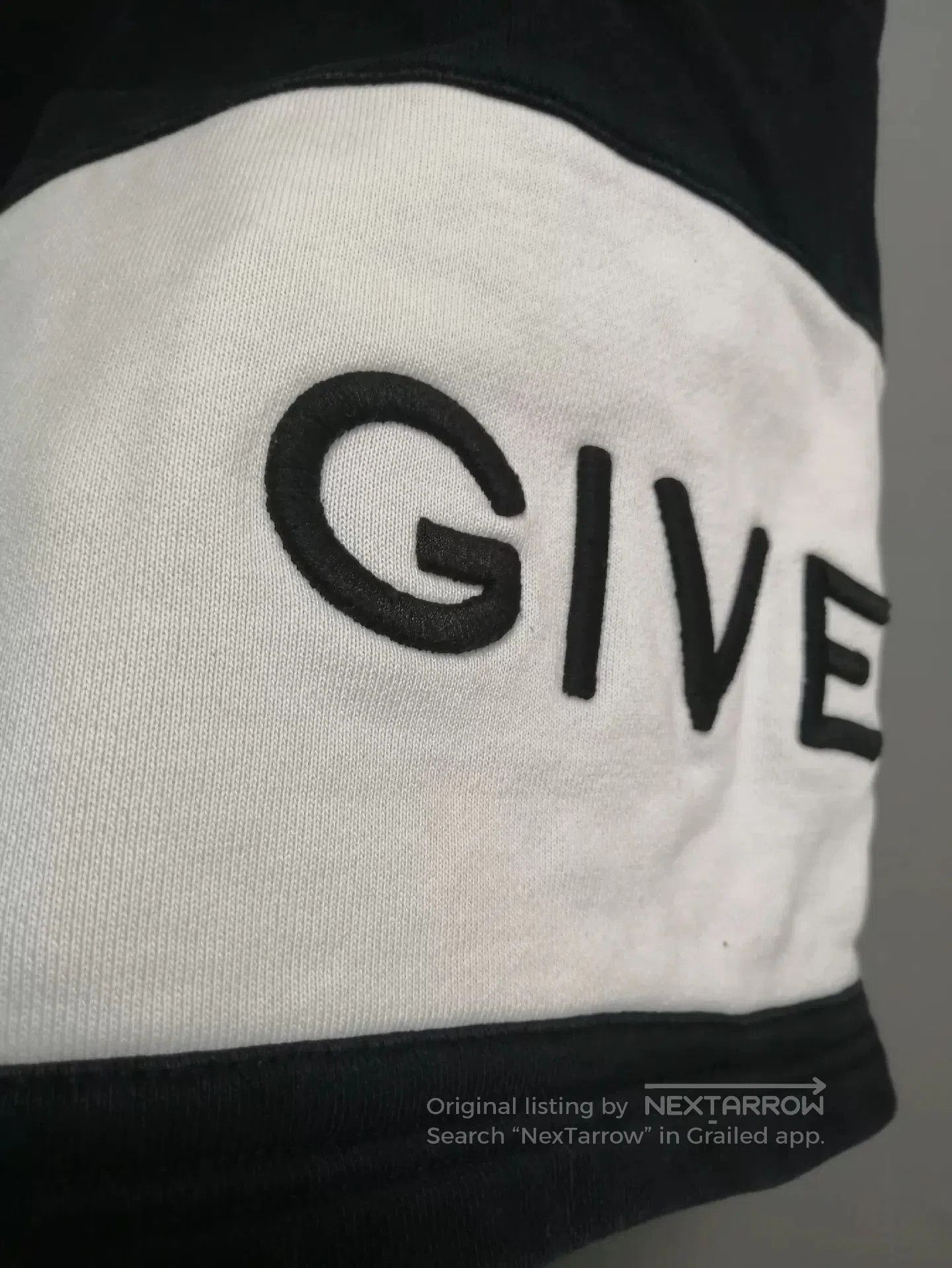Givenchy Givenchy Heavy Embroidery Letter Shorts. Size US 29 - 3 Thumbnail