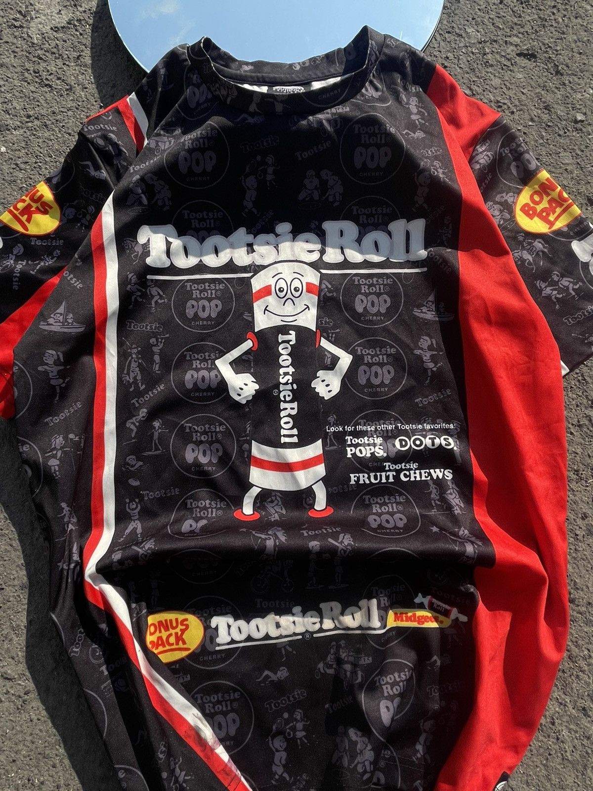 Southpole Rare Southpole x Tootsie Roll Y2K All-Over Print Jersey Size US L / EU 52-54 / 3 - 3 Thumbnail