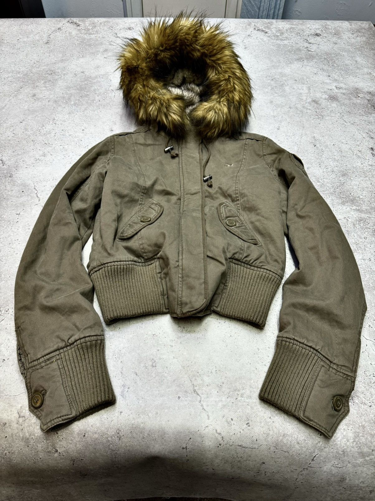 Japanese Brand Vintage Fur Hood Cropped Abercrombie Style Bomber Jacket Size US M / EU 48-50 / 2 - 1 Thumbnail